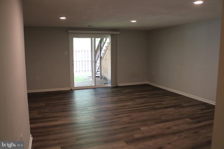 ROLLING FOREST - Residential Lease