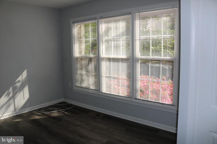 ROLLING FOREST - Residential Lease