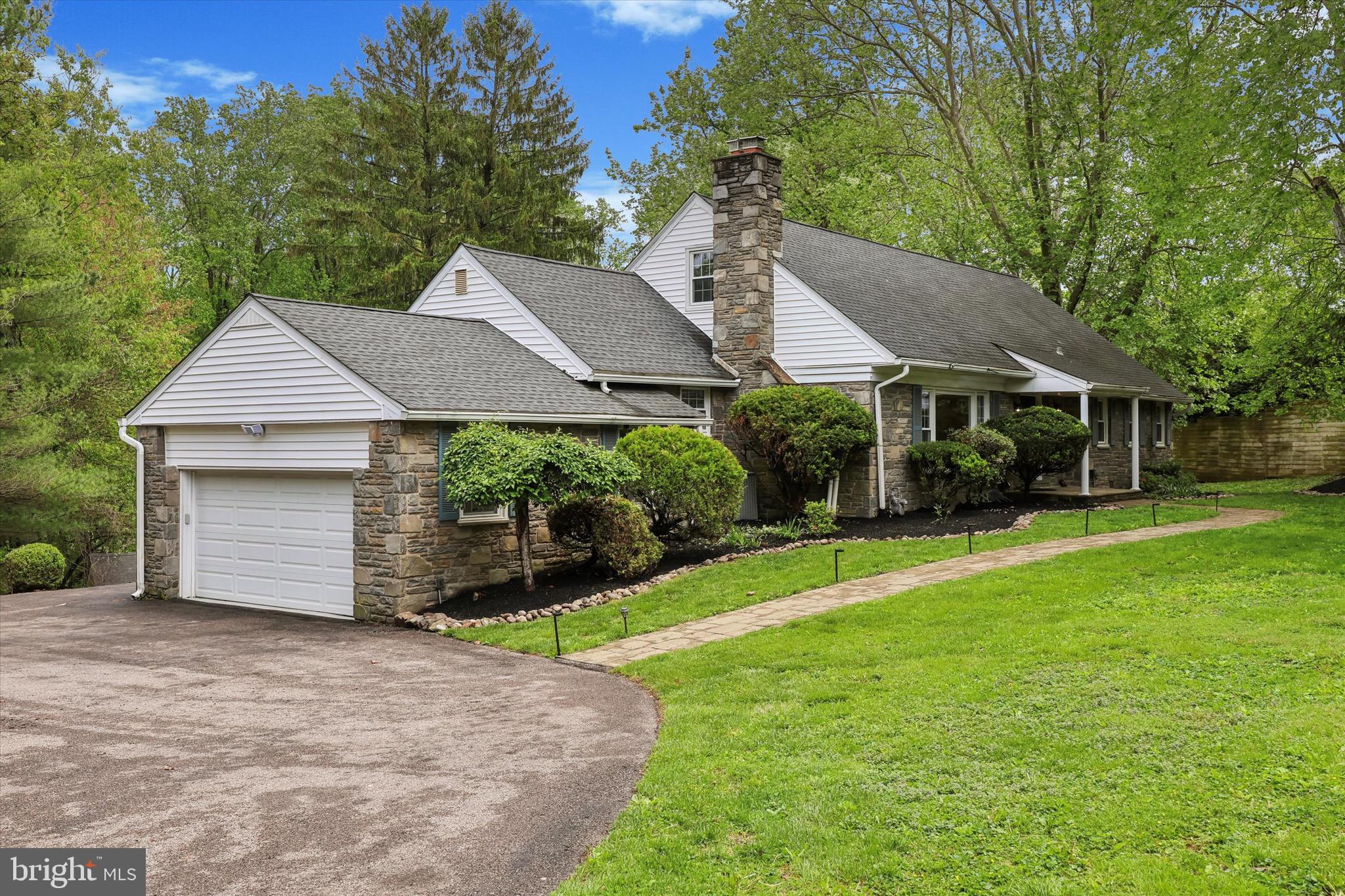 GLADWYNE - Residential