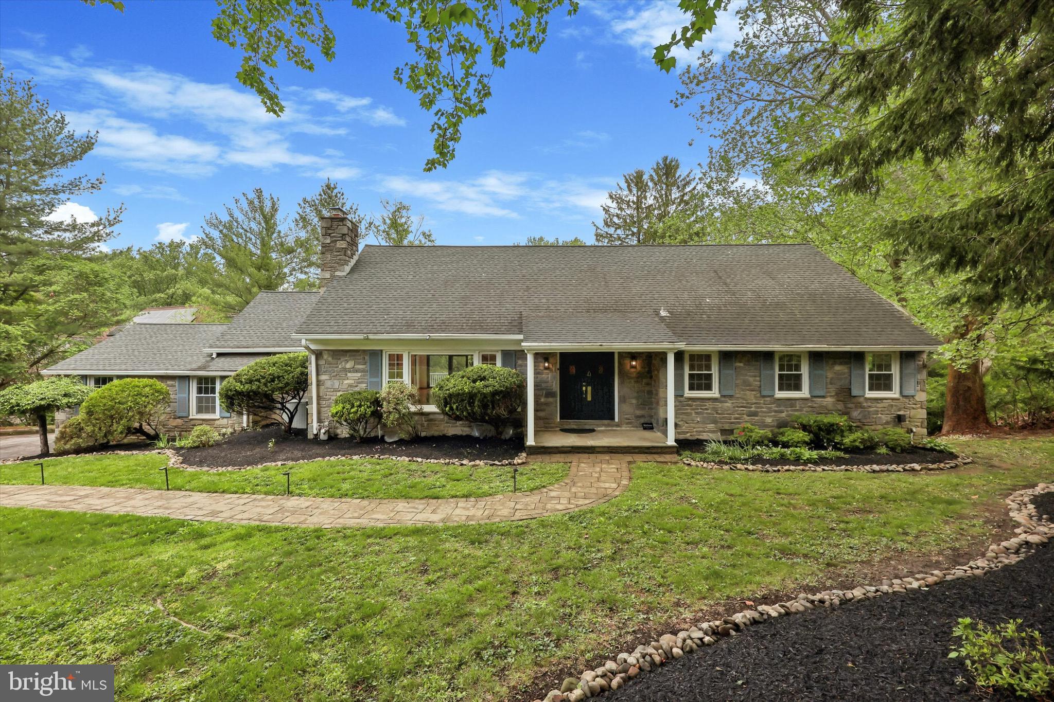 GLADWYNE - Residential