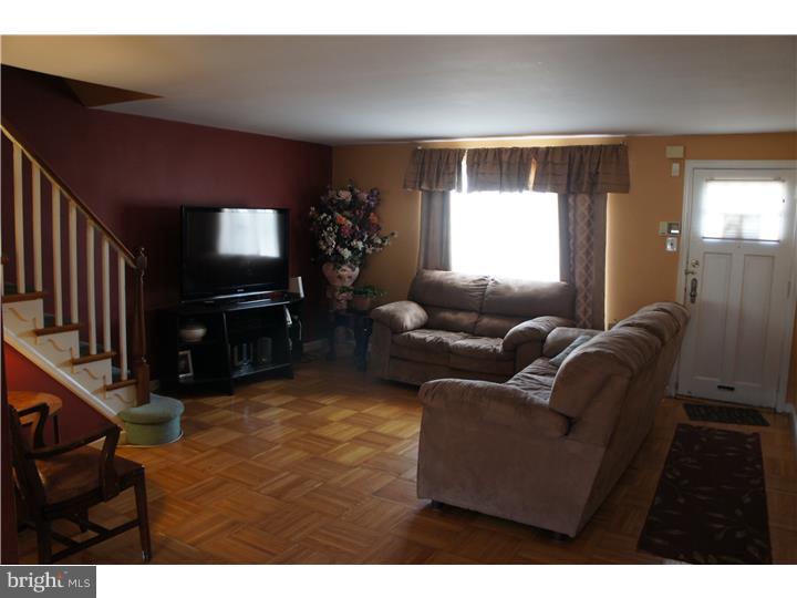 CRESCENTVILLE - Residential