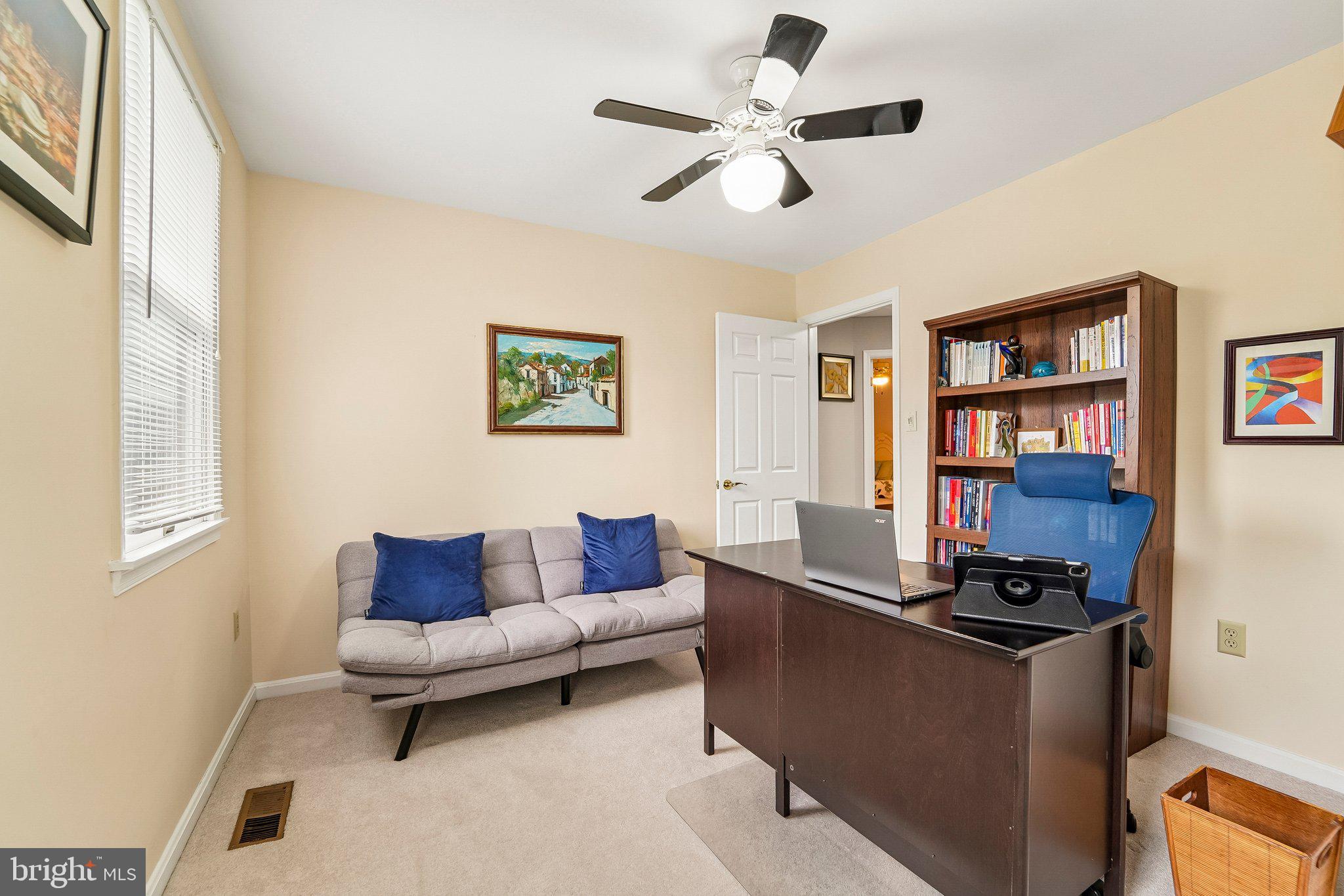 NAPLES MANOR - Residential