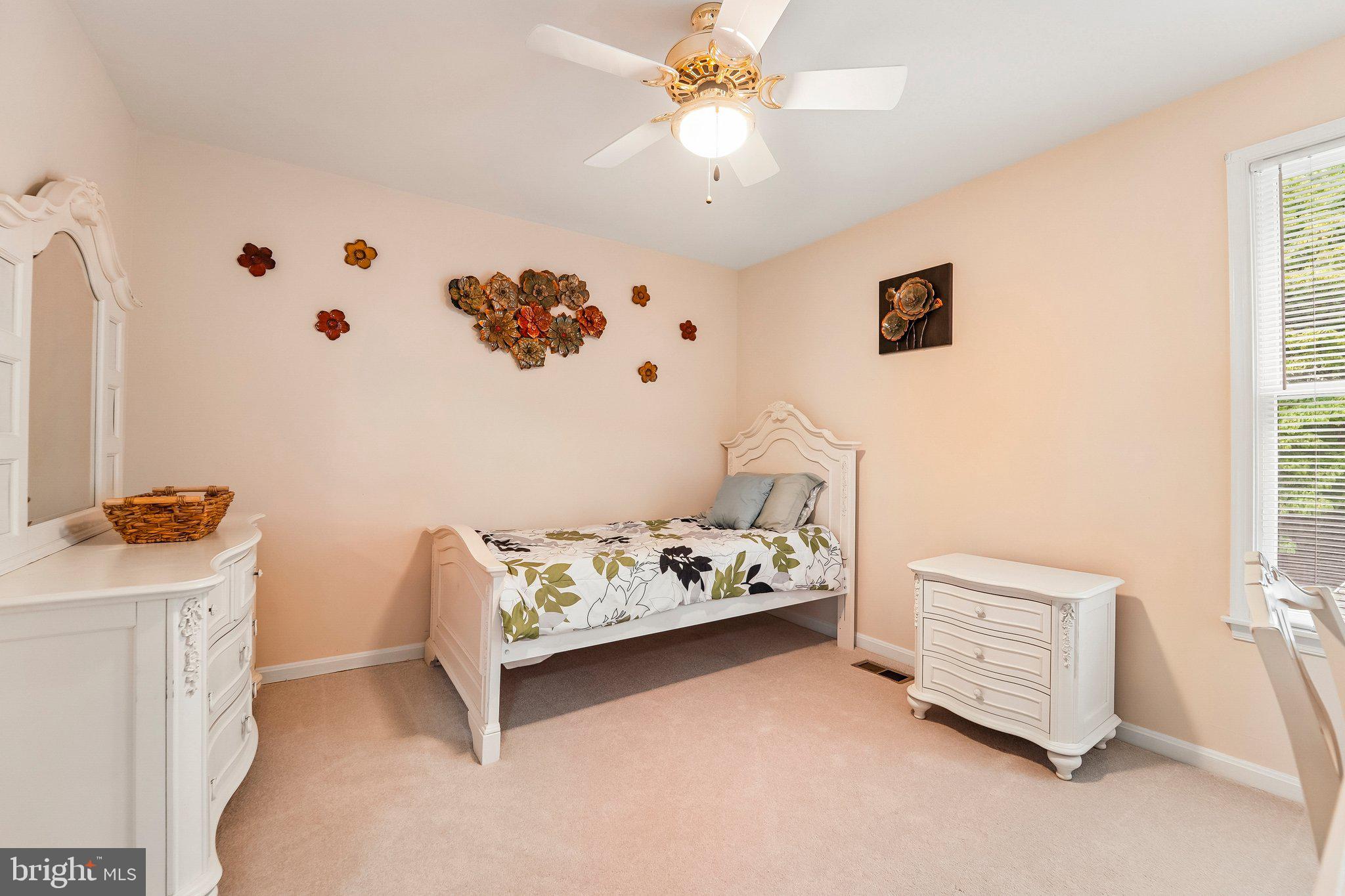 NAPLES MANOR - Residential
