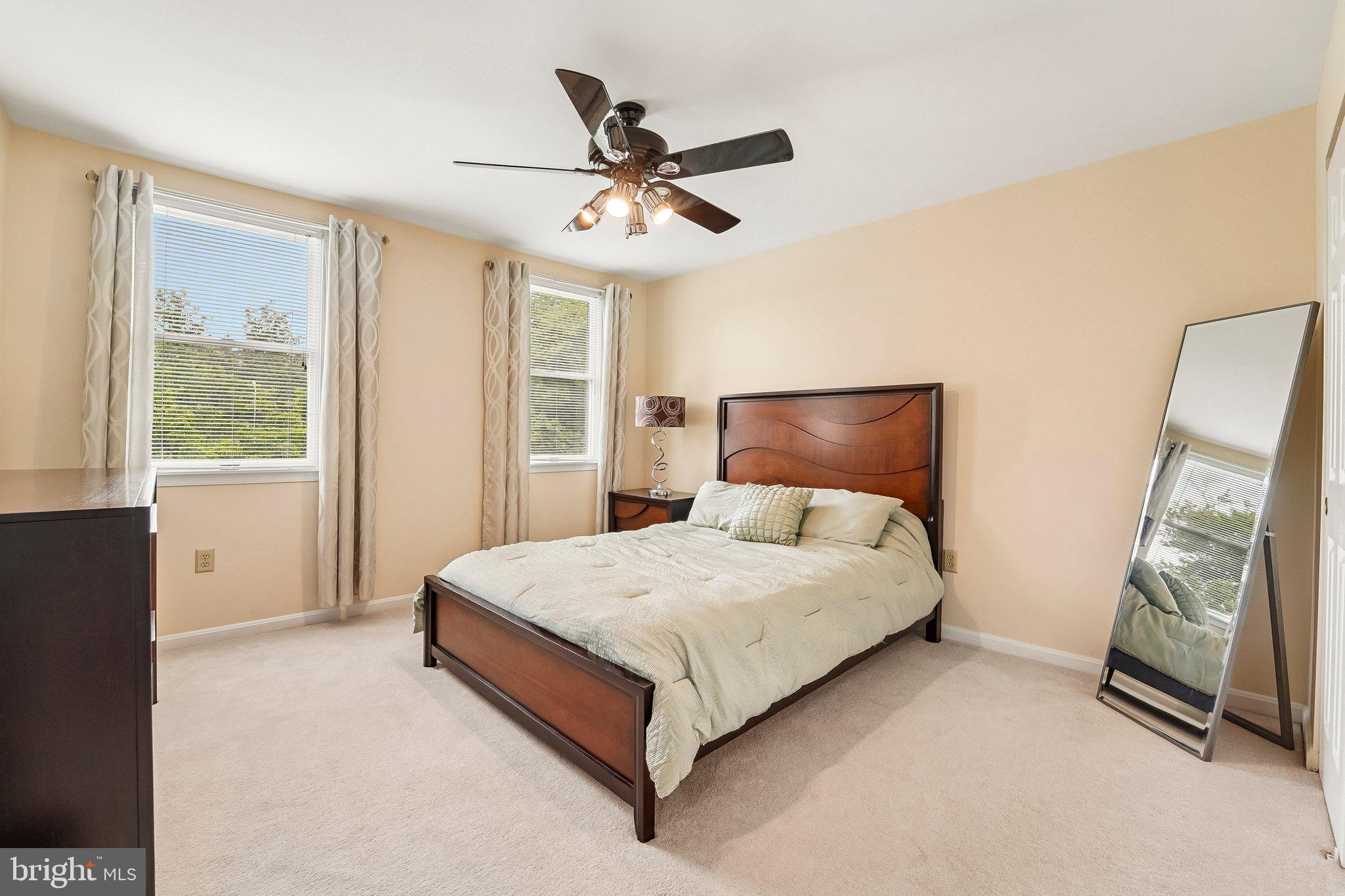NAPLES MANOR - Residential