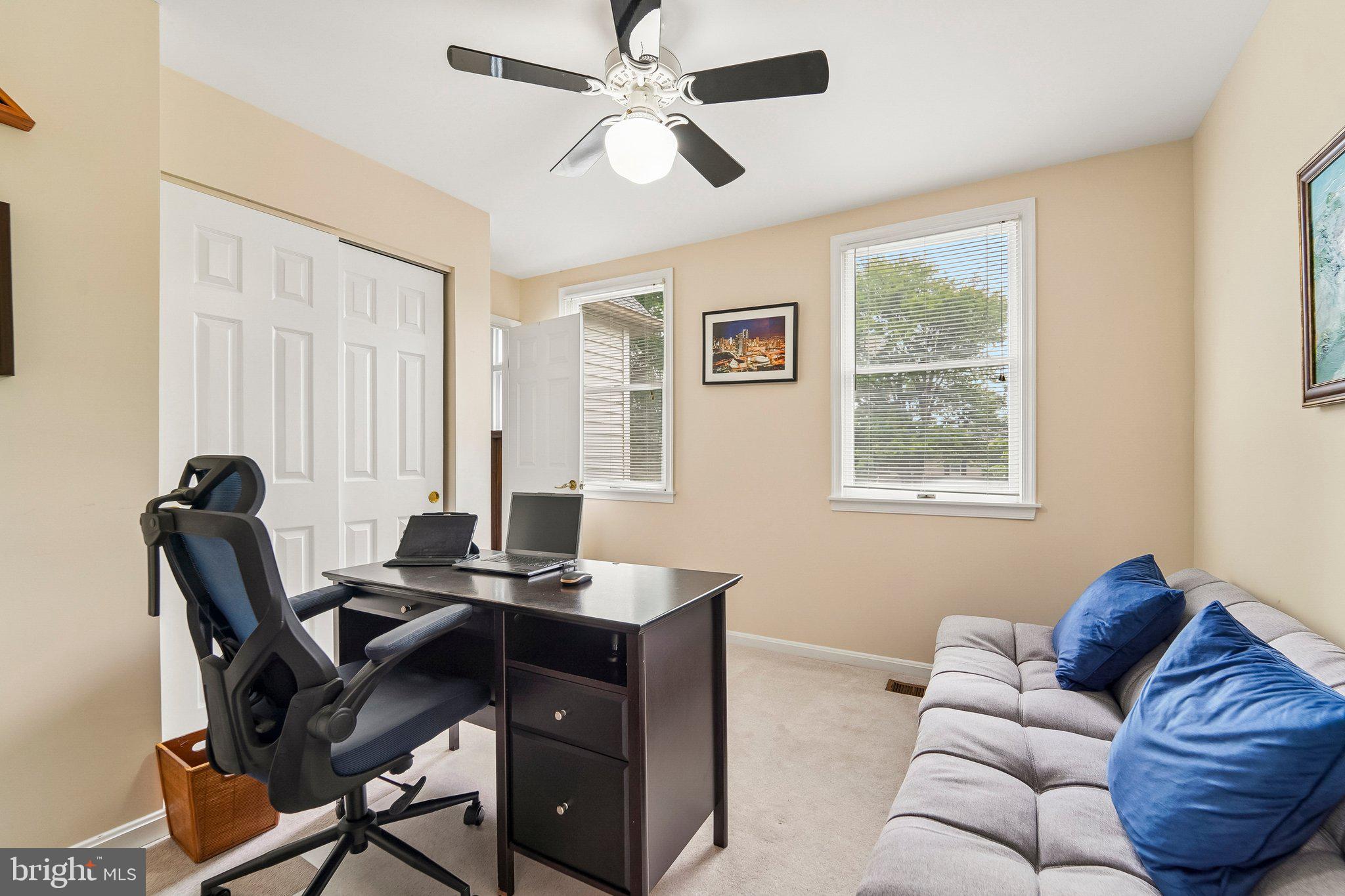 NAPLES MANOR - Residential