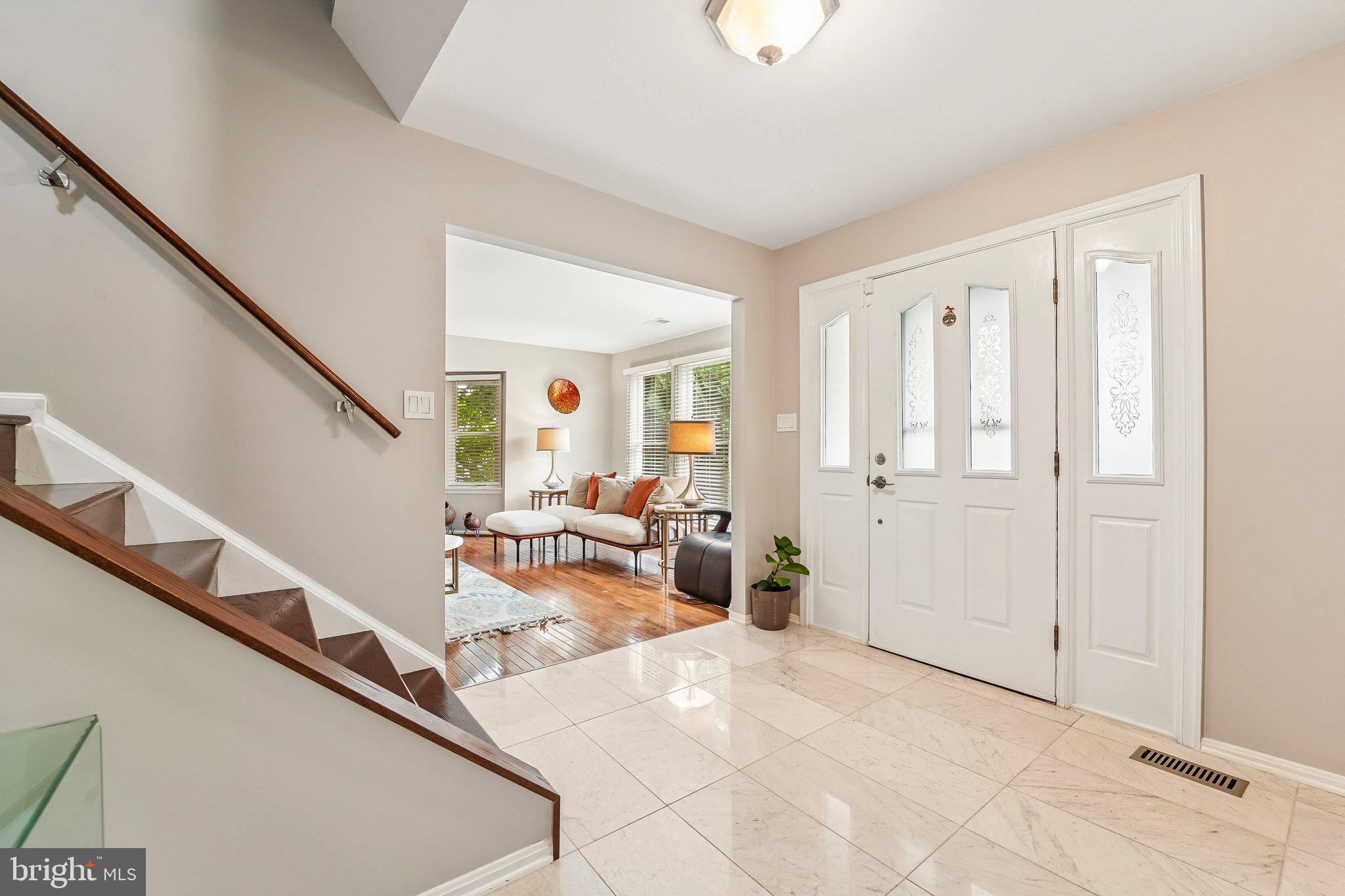 NAPLES MANOR - Residential