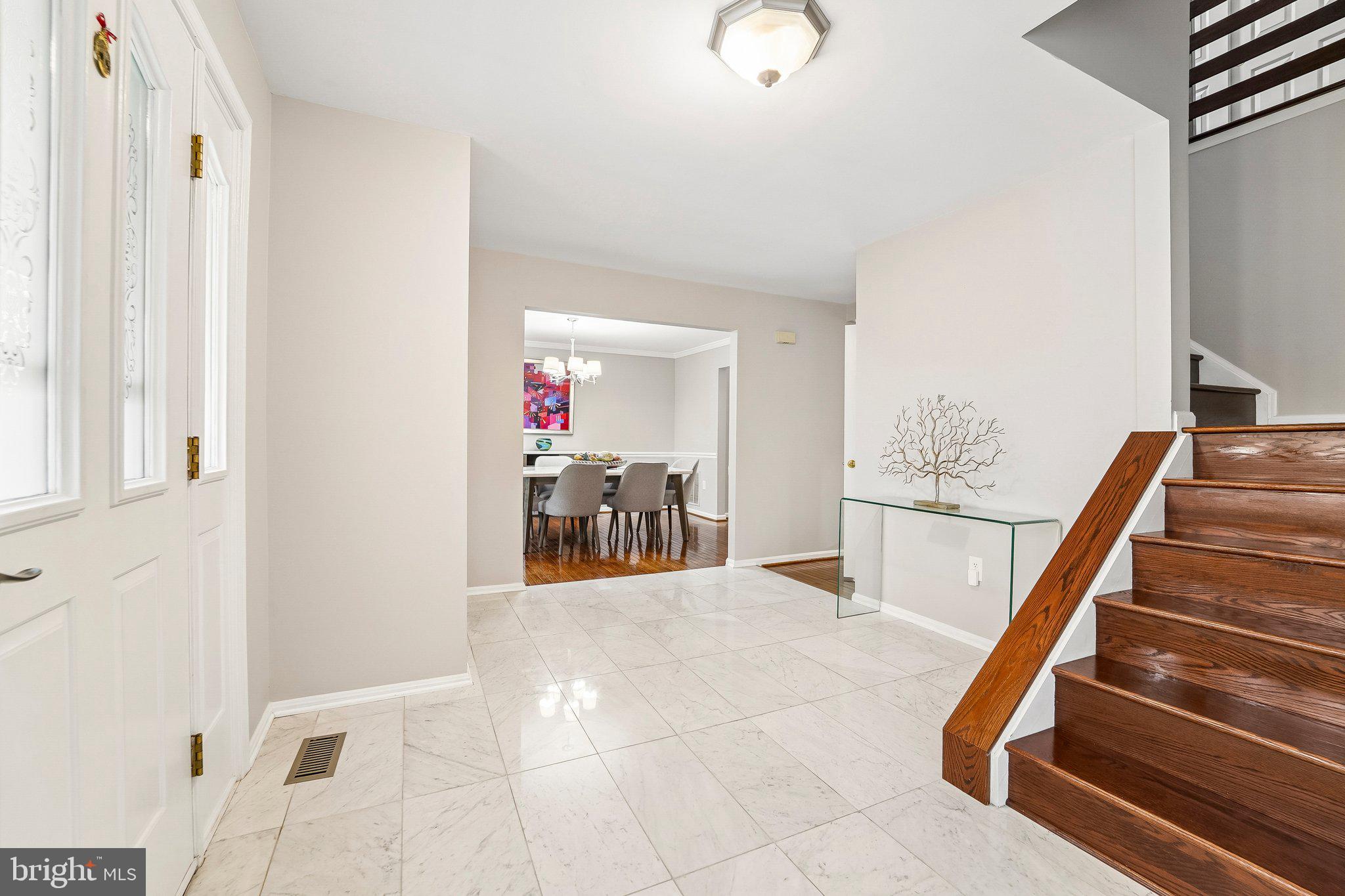 NAPLES MANOR - Residential