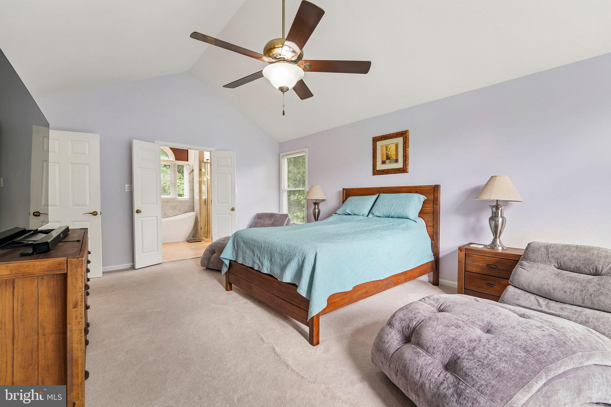 NAPLES MANOR - Residential