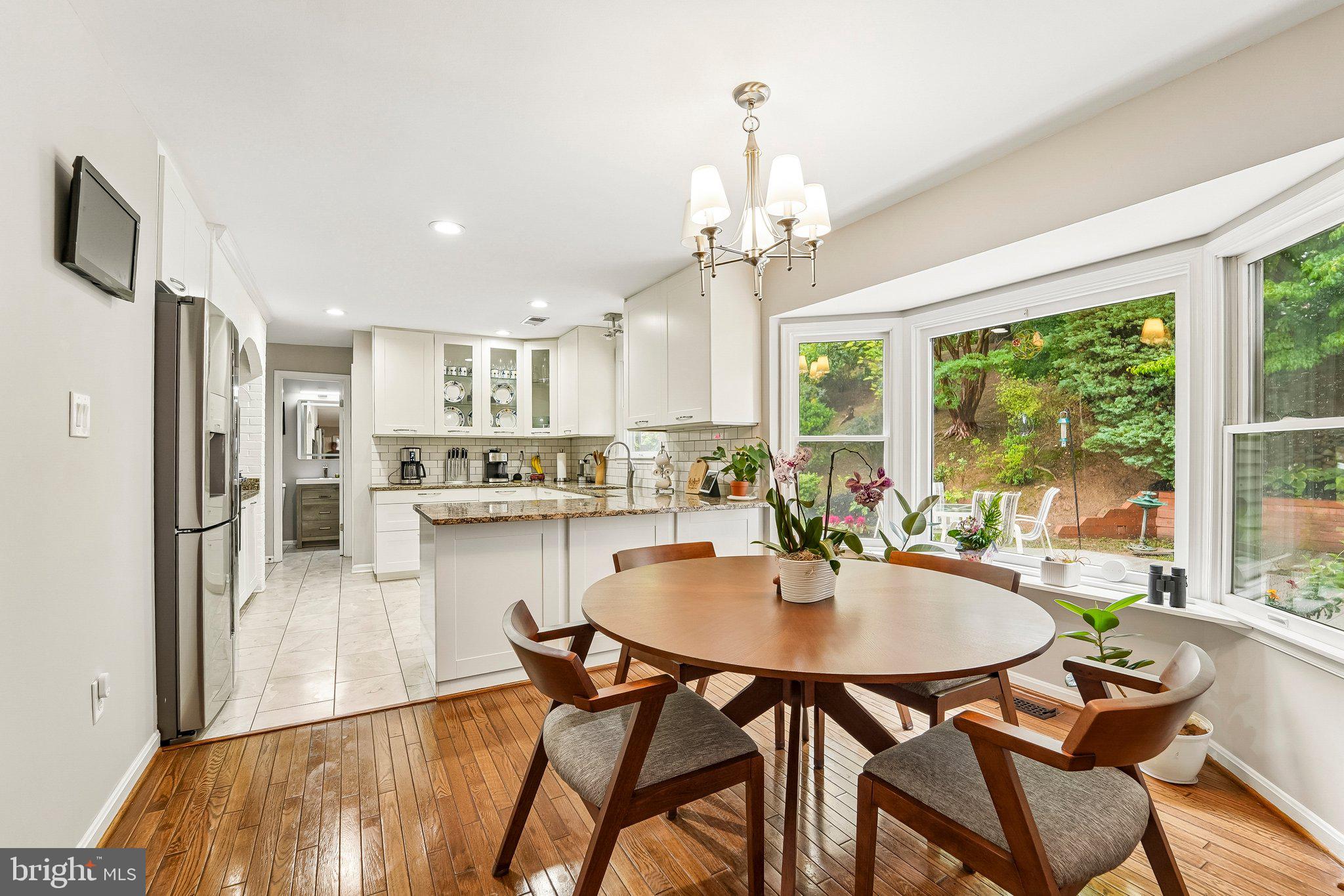 NAPLES MANOR - Residential