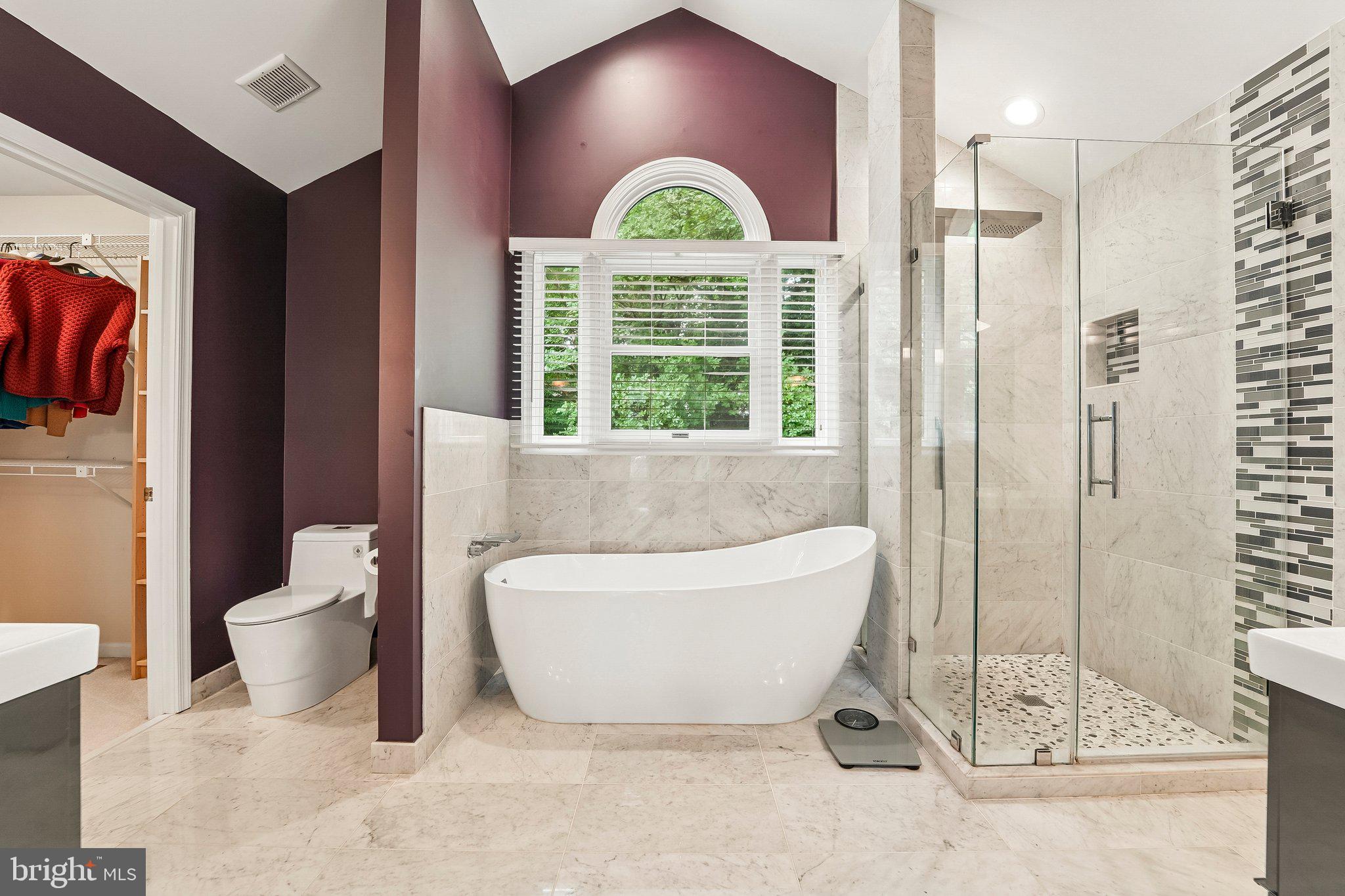 NAPLES MANOR - Residential