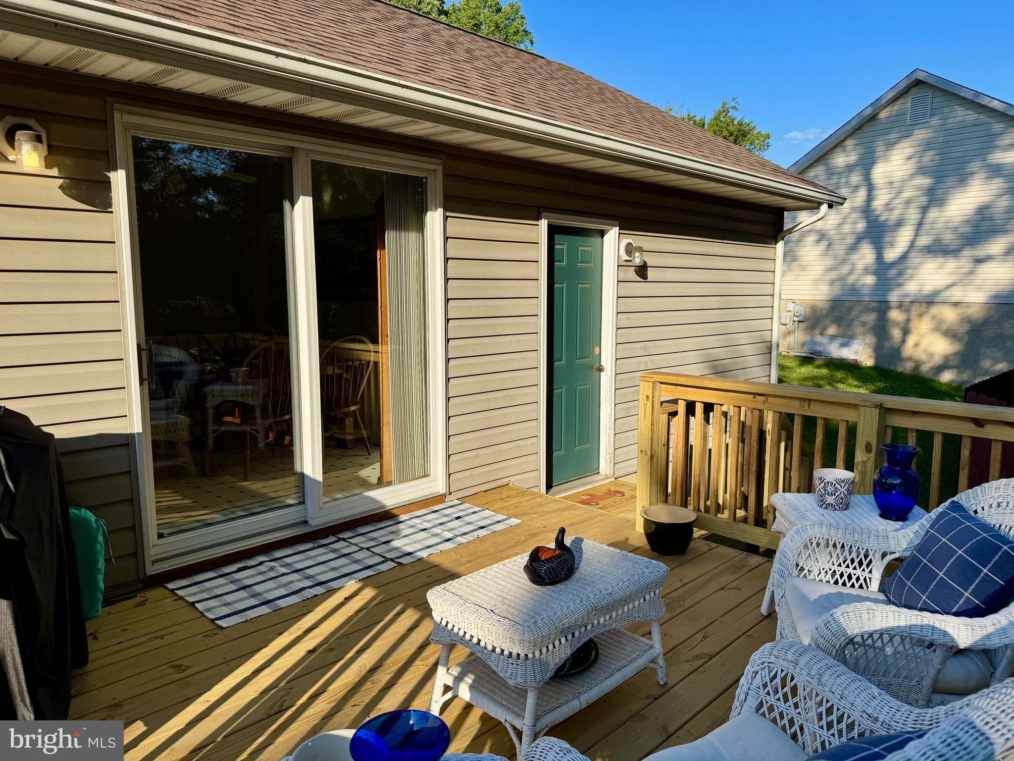 COLONIAL RIDGE - Residential