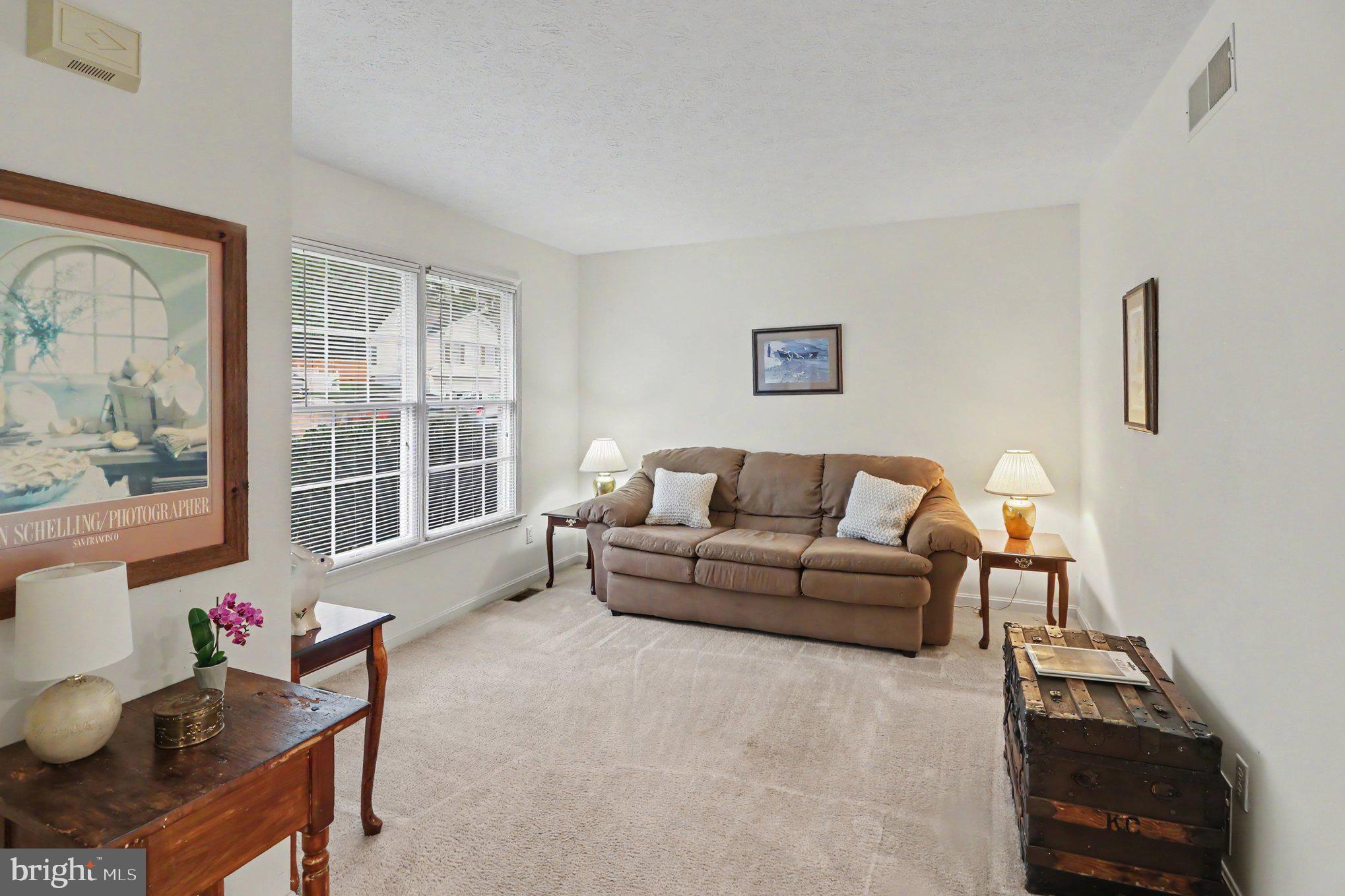 COLONIAL RIDGE - Residential