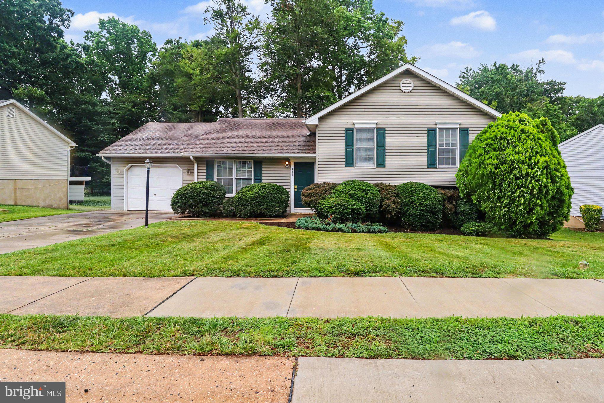 COLONIAL RIDGE - Residential