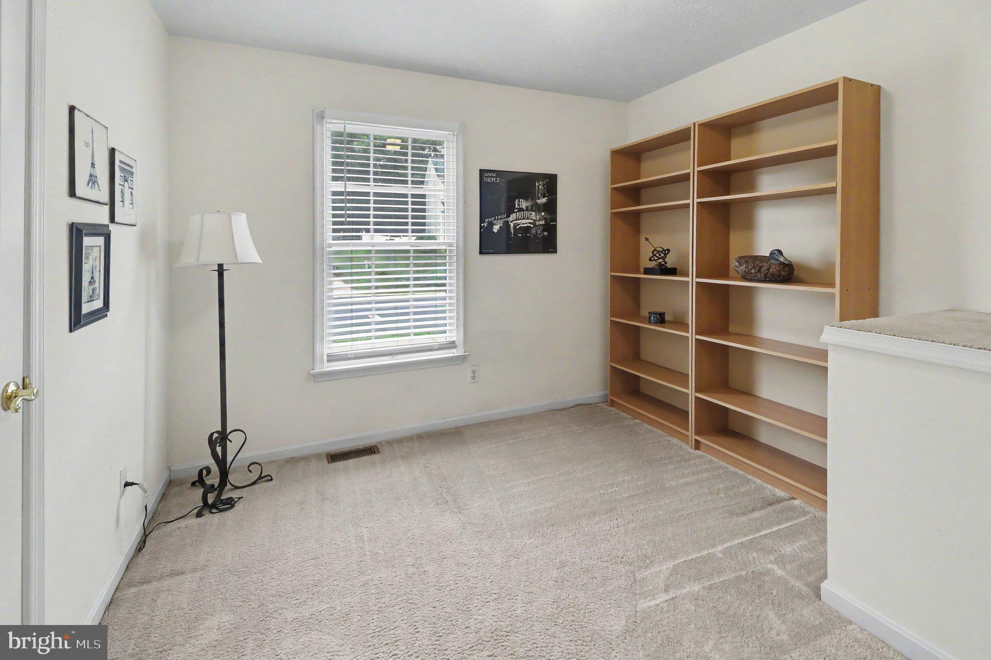 COLONIAL RIDGE - Residential