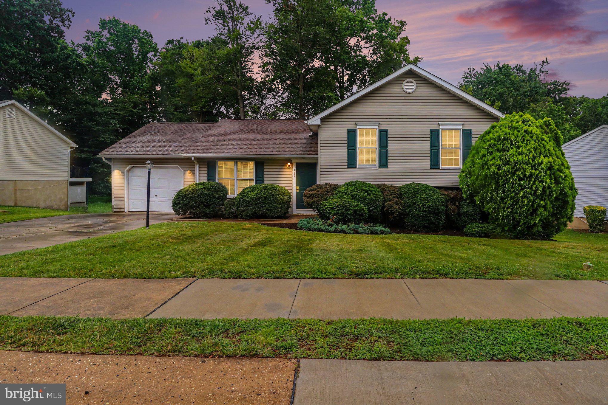 COLONIAL RIDGE - Residential