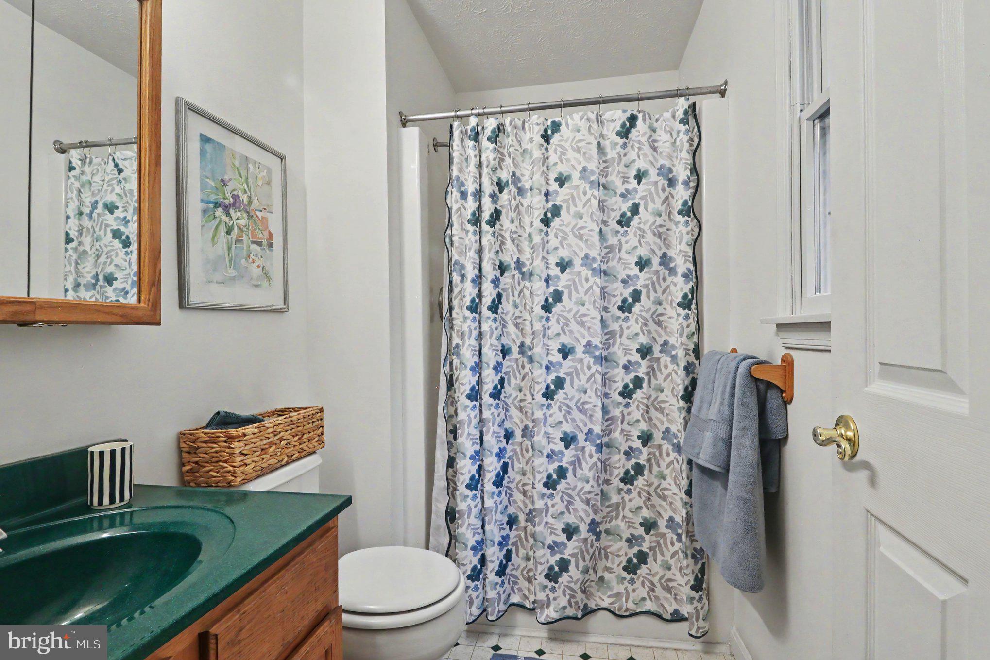 COLONIAL RIDGE - Residential