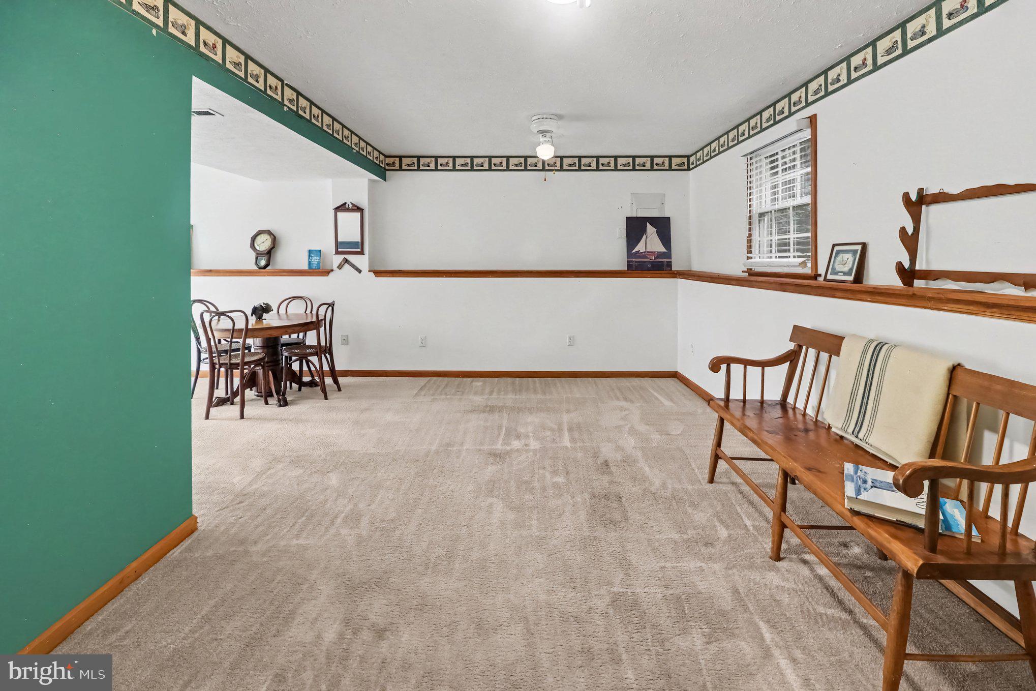 COLONIAL RIDGE - Residential