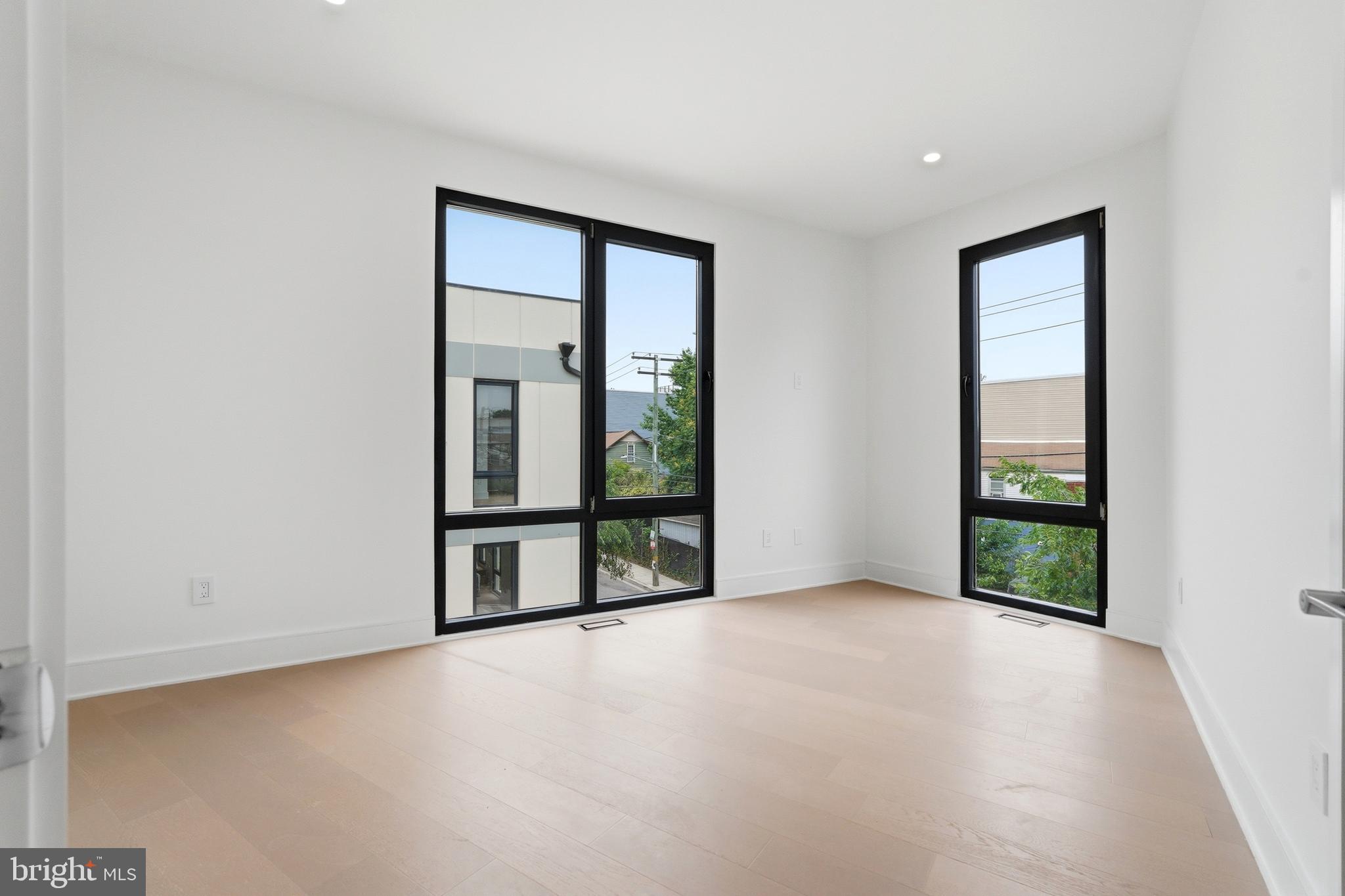 IVY CITY - Residential