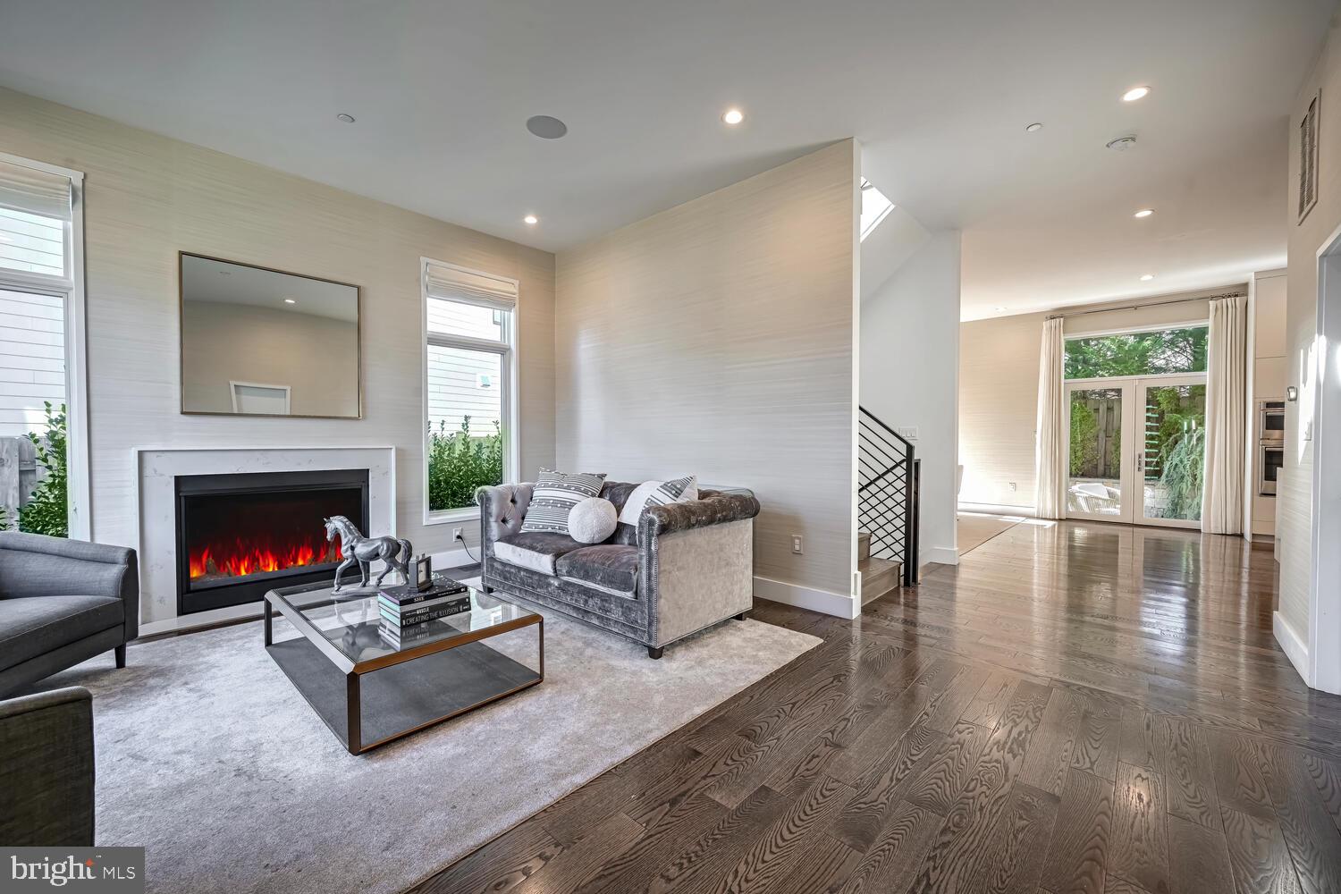 GEORGETOWN VILLAGE - Residential