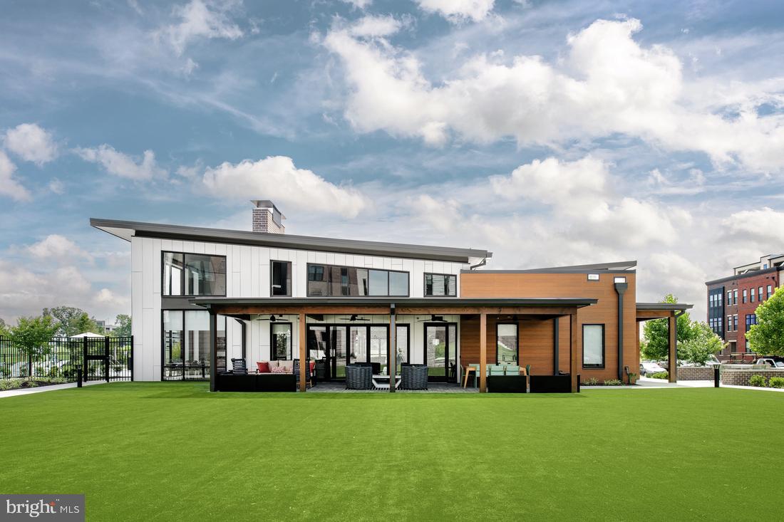 METRO WALK AT MOOREFIELD STATION - Residential