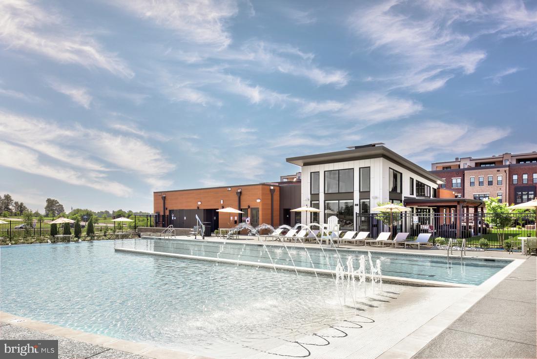 METRO WALK AT MOOREFIELD STATION - Residential
