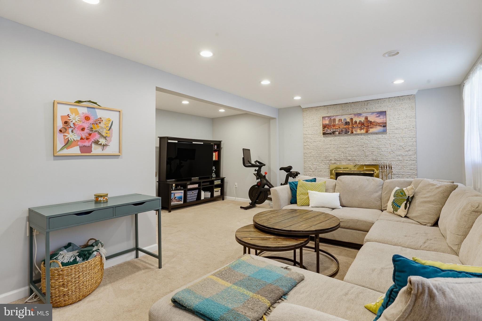 NOTTINGHAM WOODS - Residential
