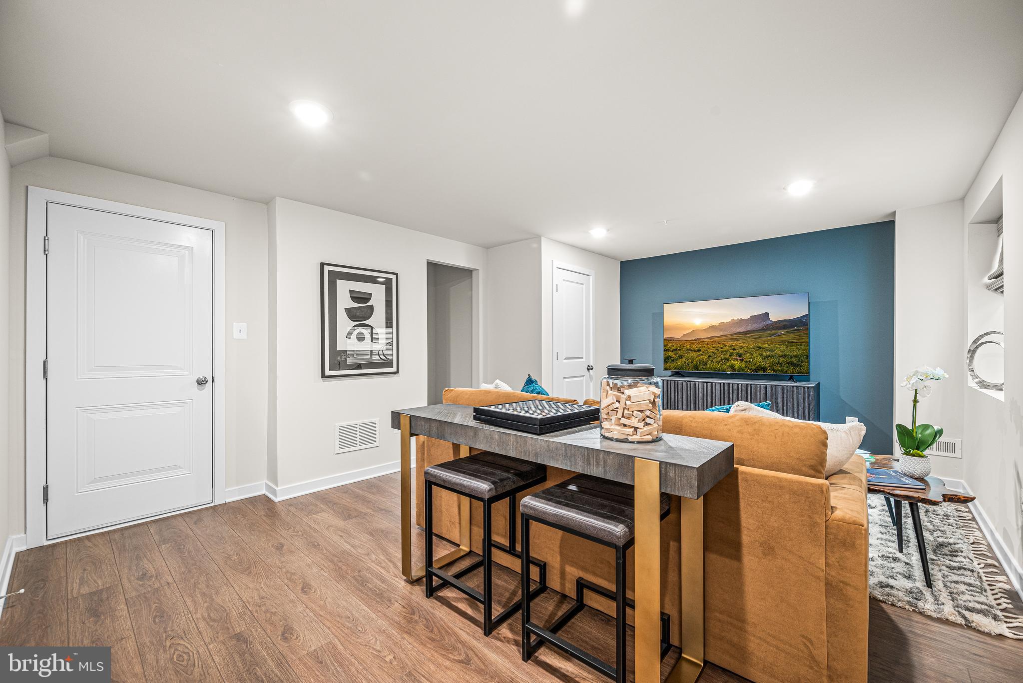 RIVER POINTE - Residential