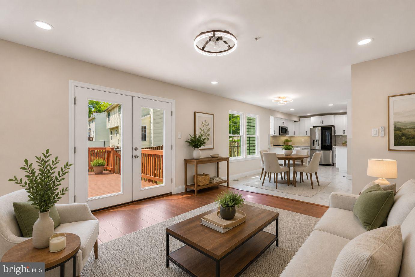 MANOR KNOLLS - Residential