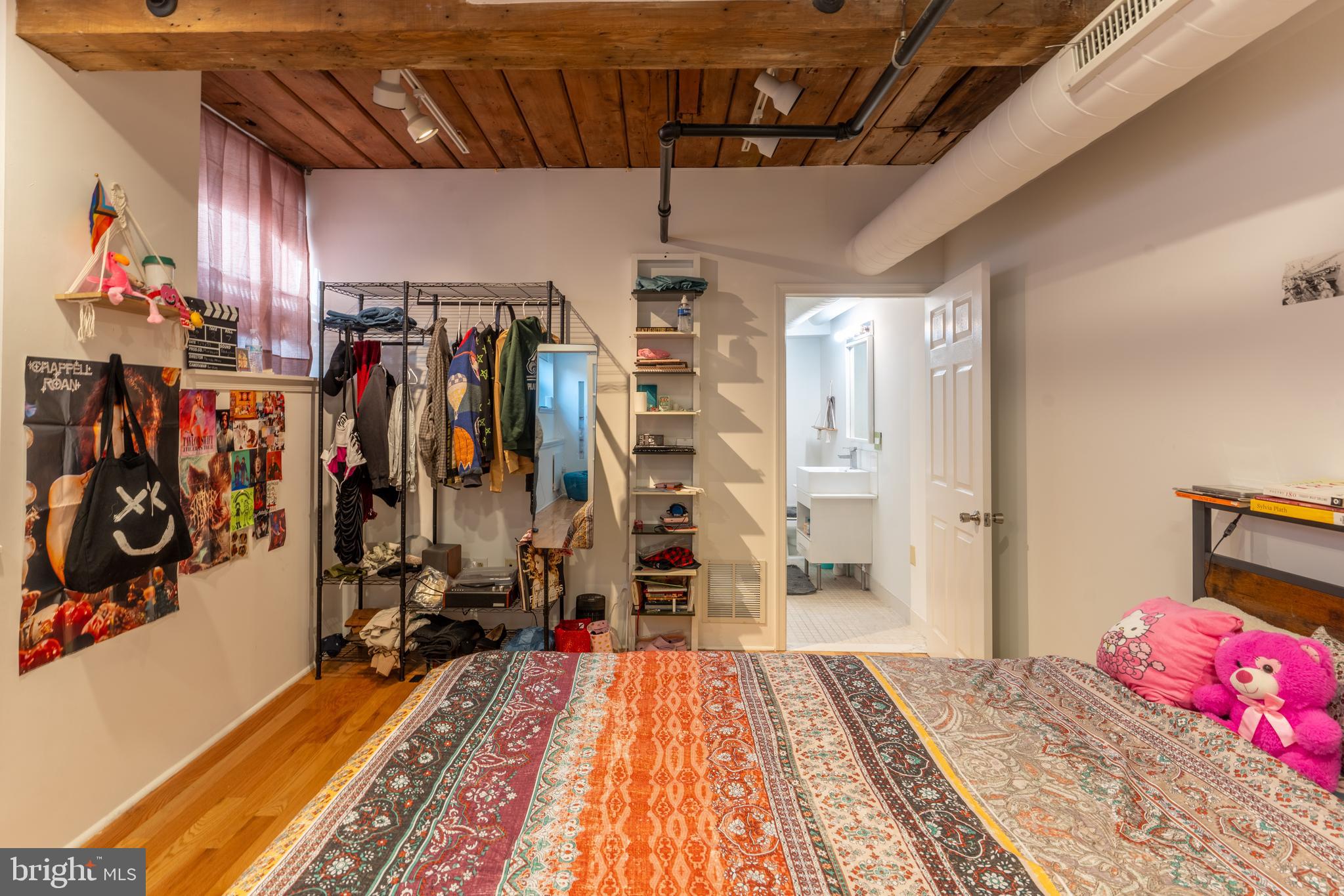 OLD CITY - Commercial Sale