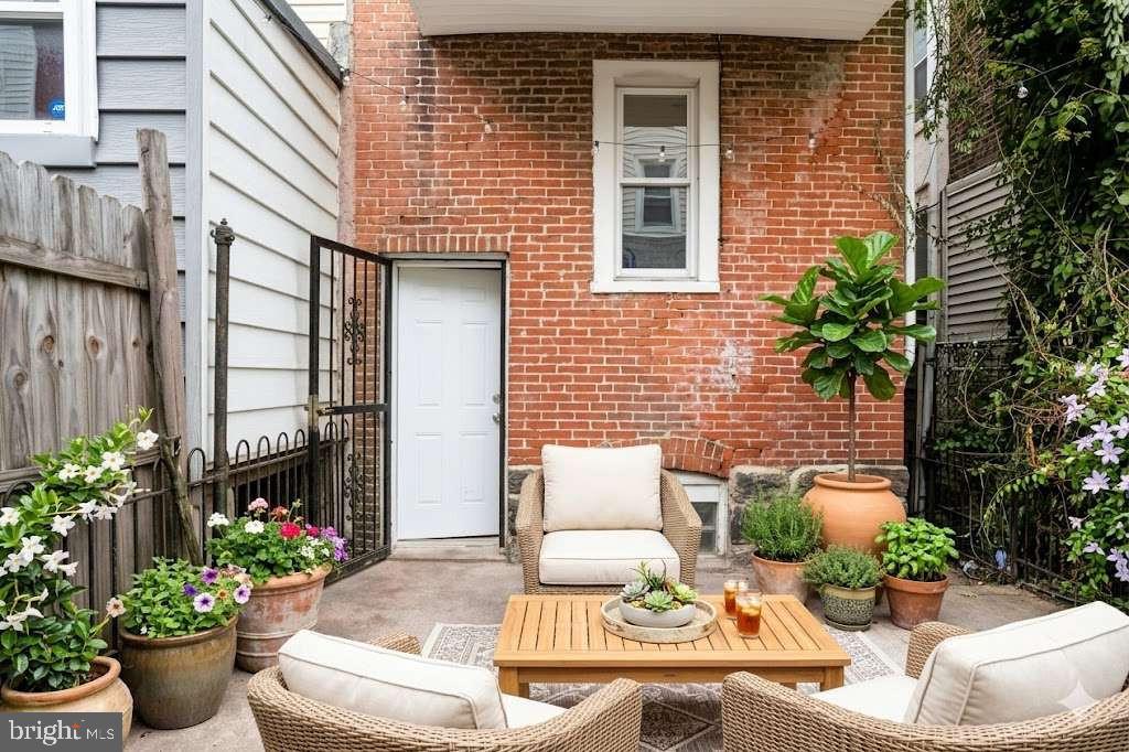 COBBS CREEK - Residential