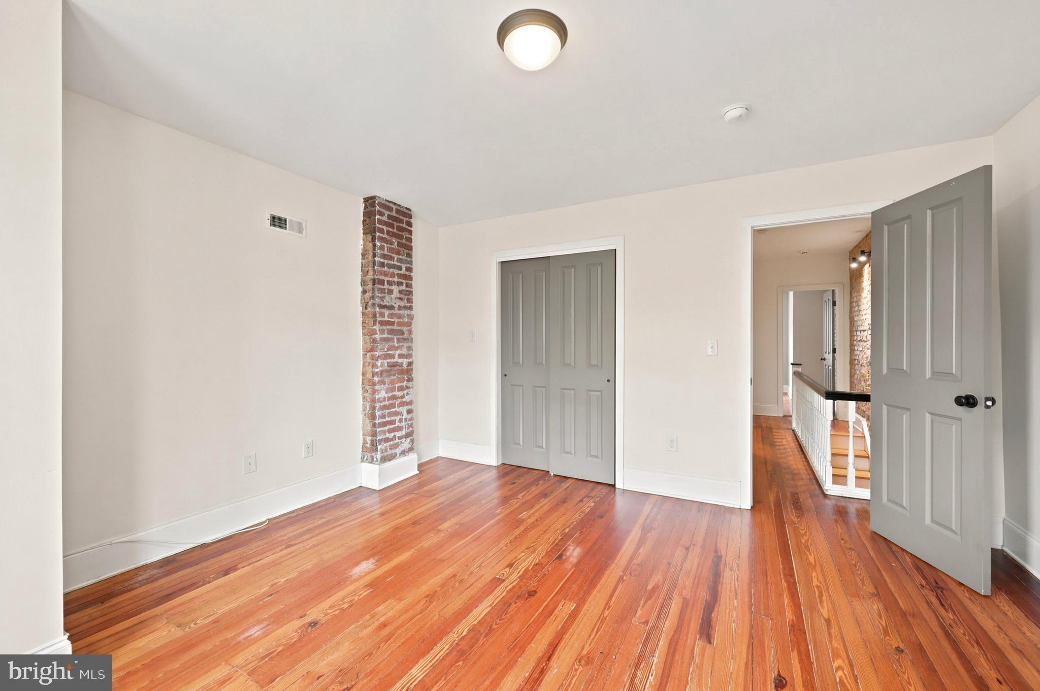 PORT RICHMOND - Residential