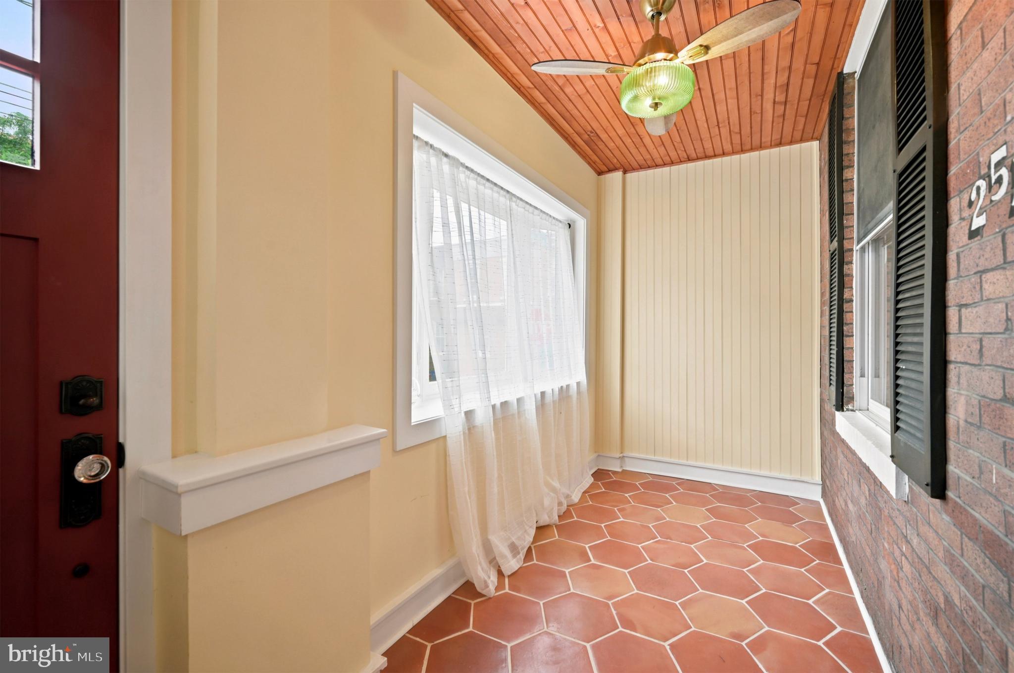PORT RICHMOND - Residential