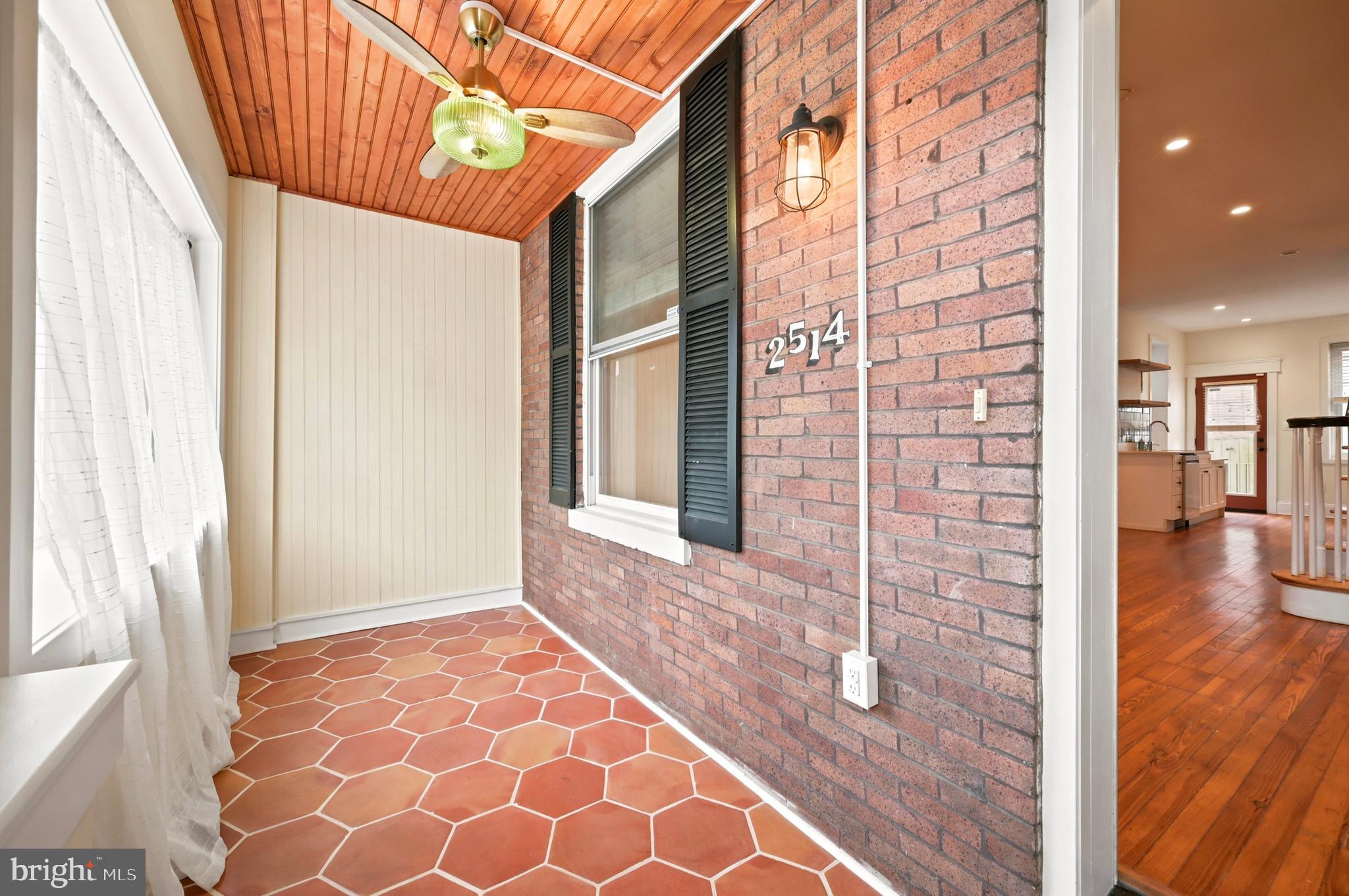 PORT RICHMOND - Residential
