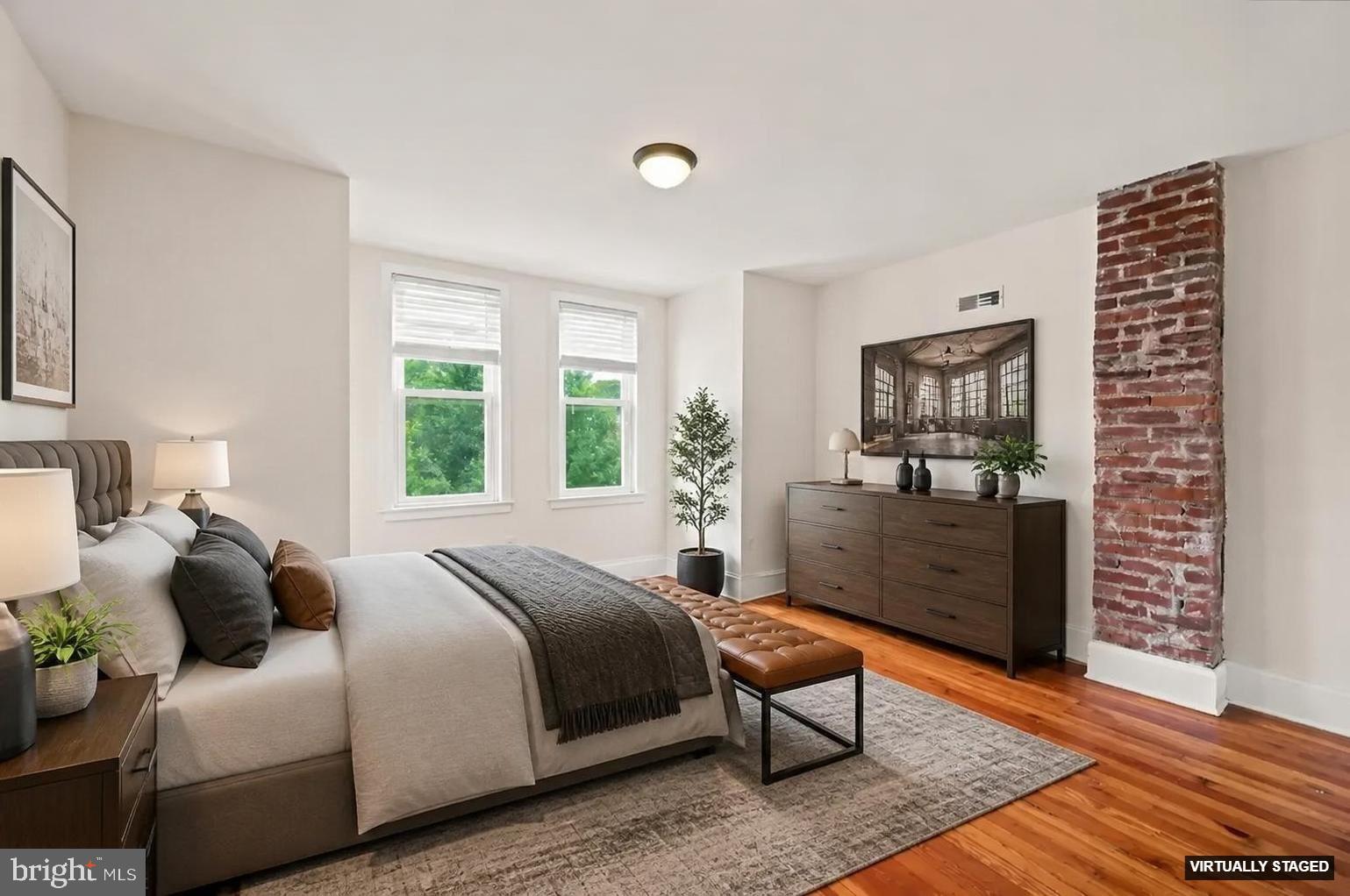 PORT RICHMOND - Residential