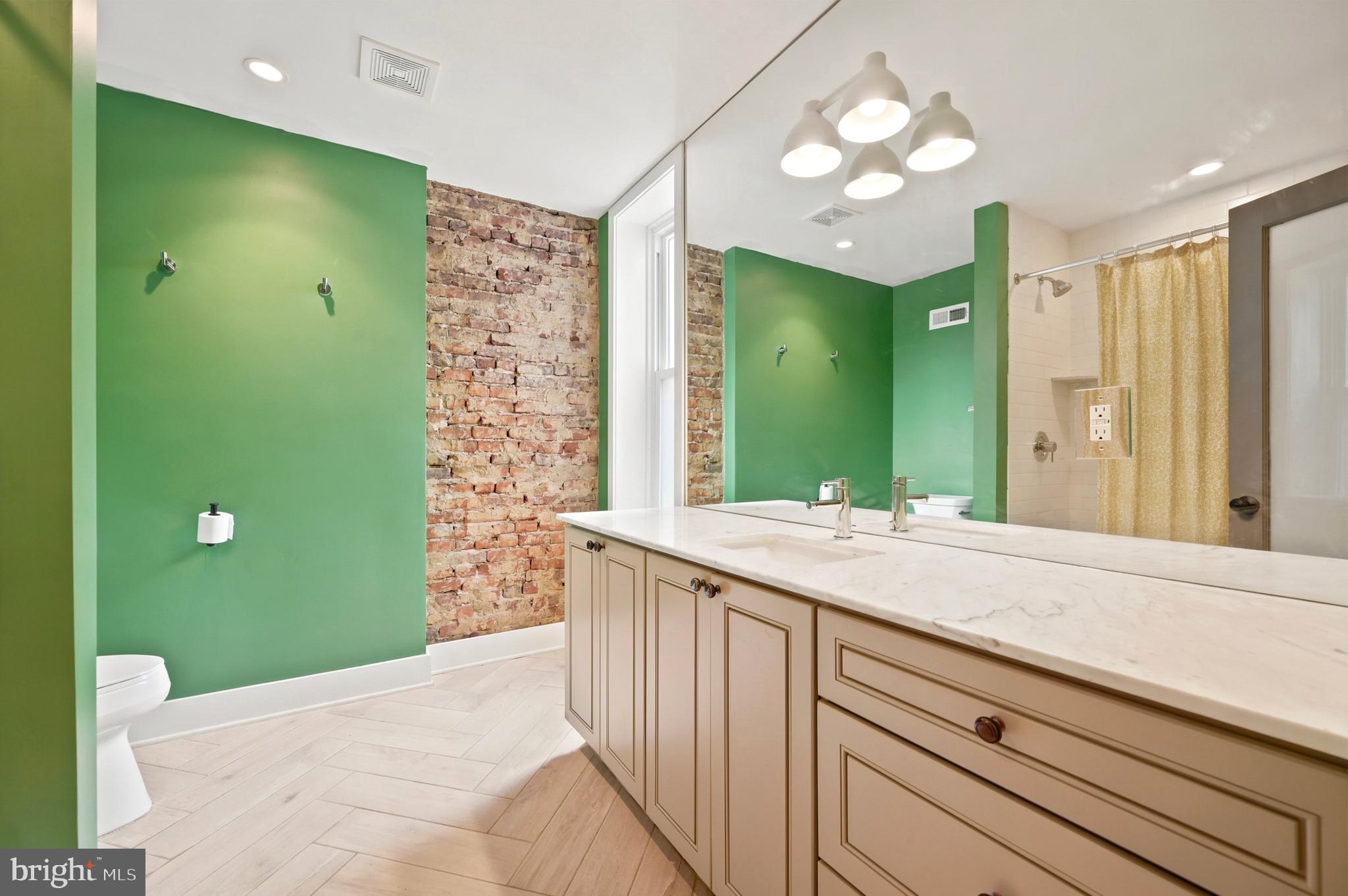 PORT RICHMOND - Residential
