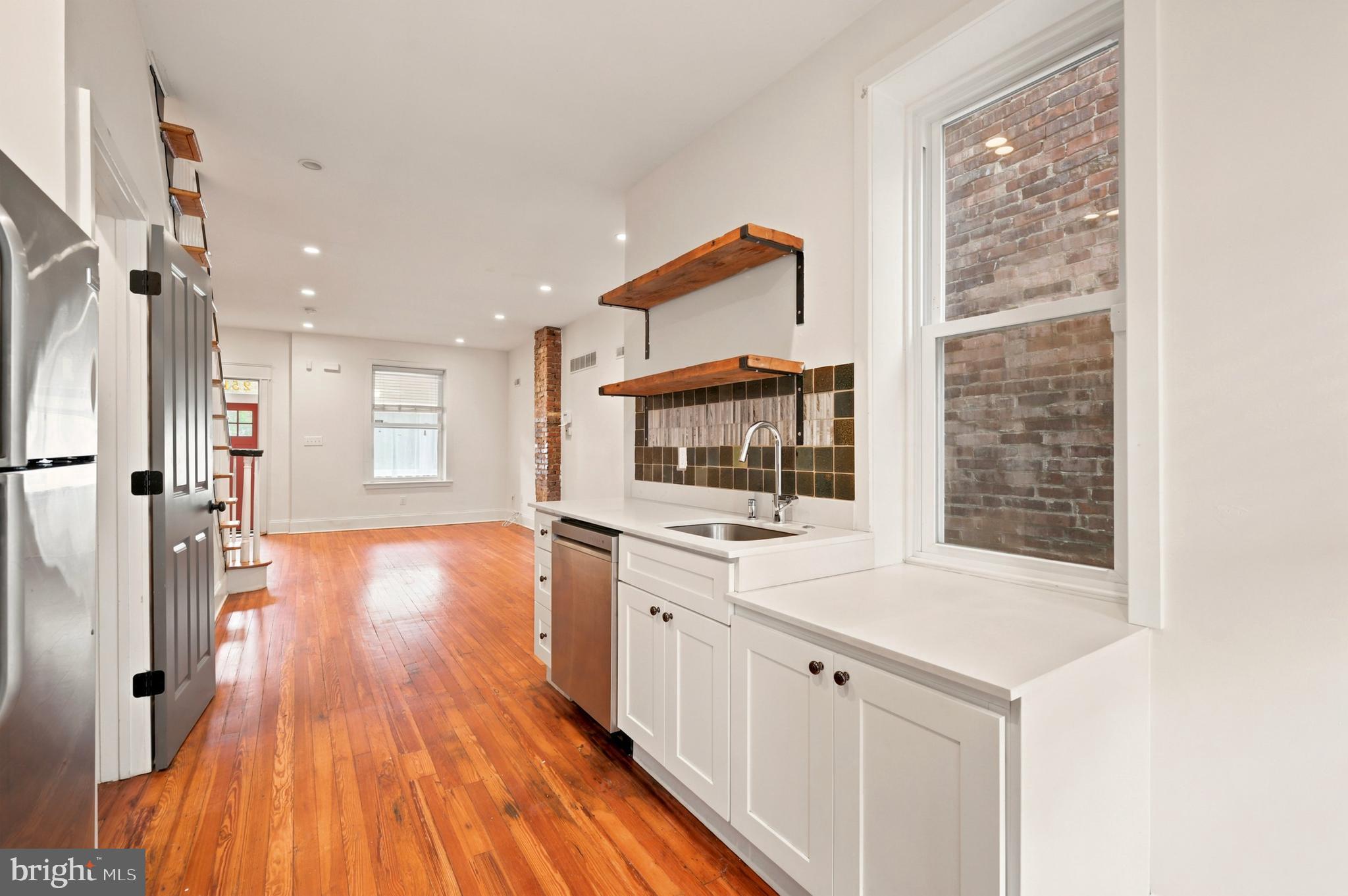 PORT RICHMOND - Residential