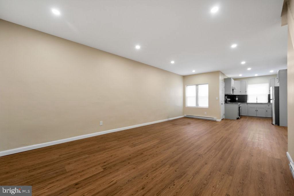 COLLINGDALE - Residential
