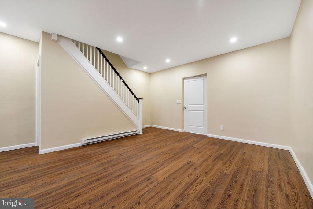 COLLINGDALE - Residential