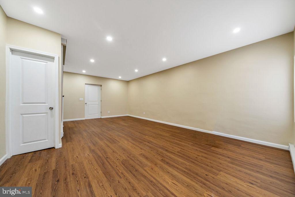 COLLINGDALE - Residential