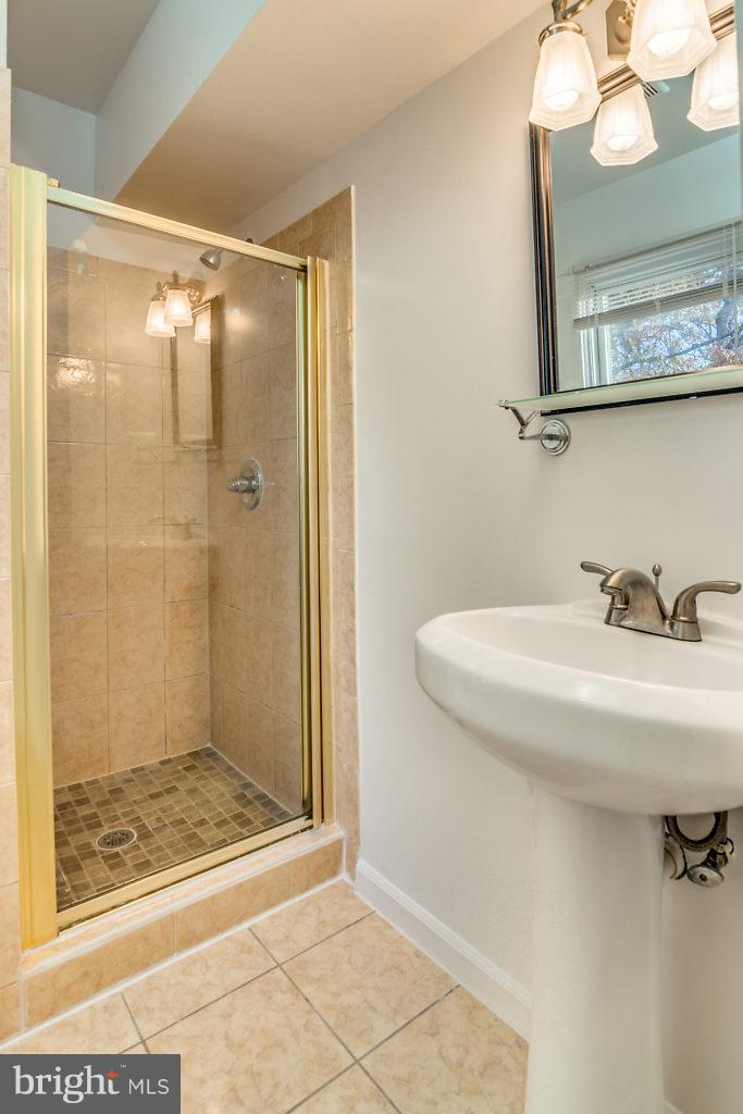 NEWINGTON STATION - Residential Lease