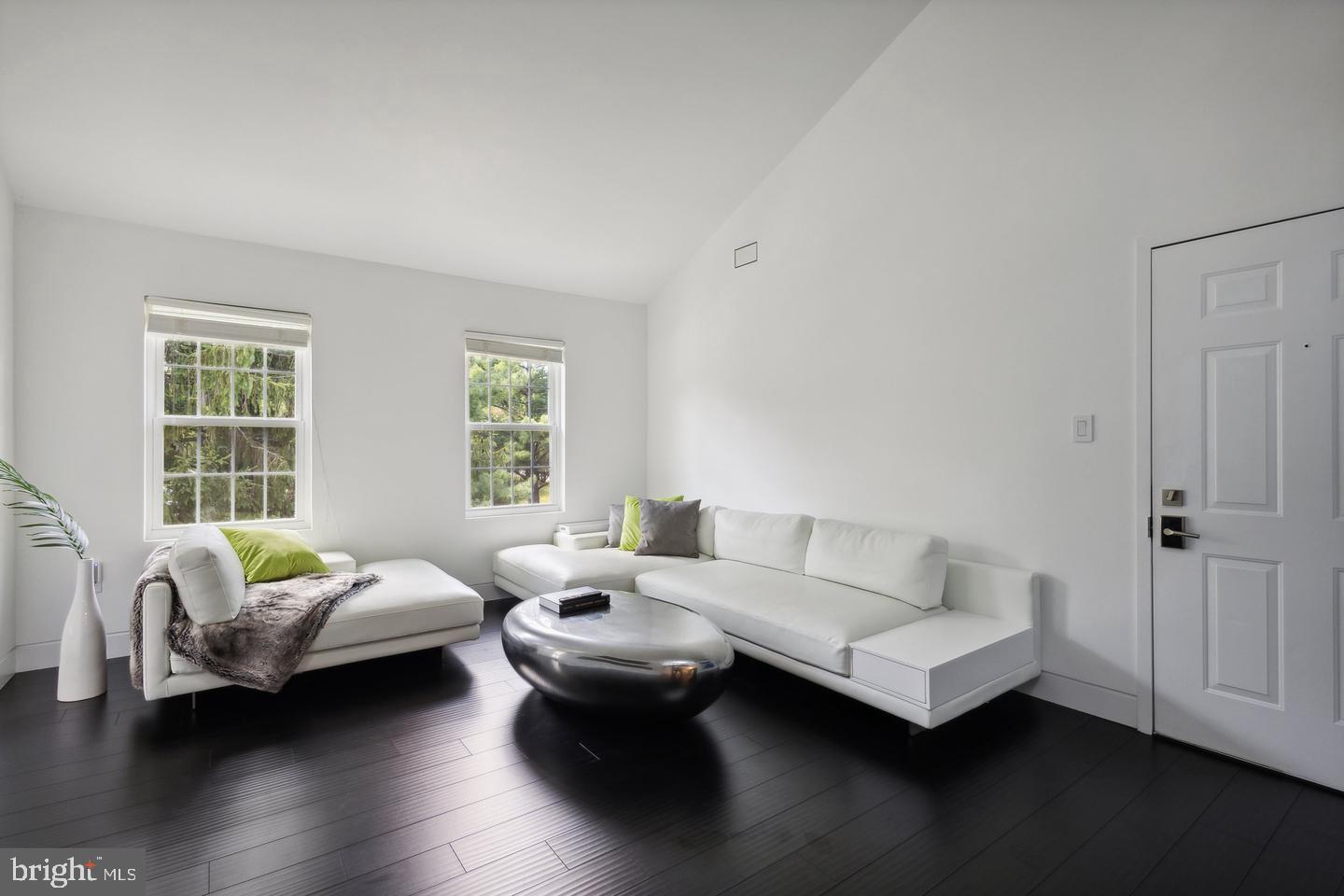 TREVOR HOUSE - Residential Lease