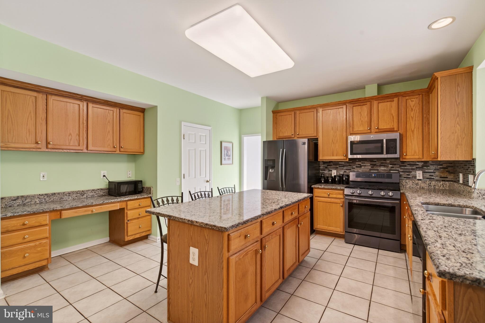 VISTA BROOKE - Residential