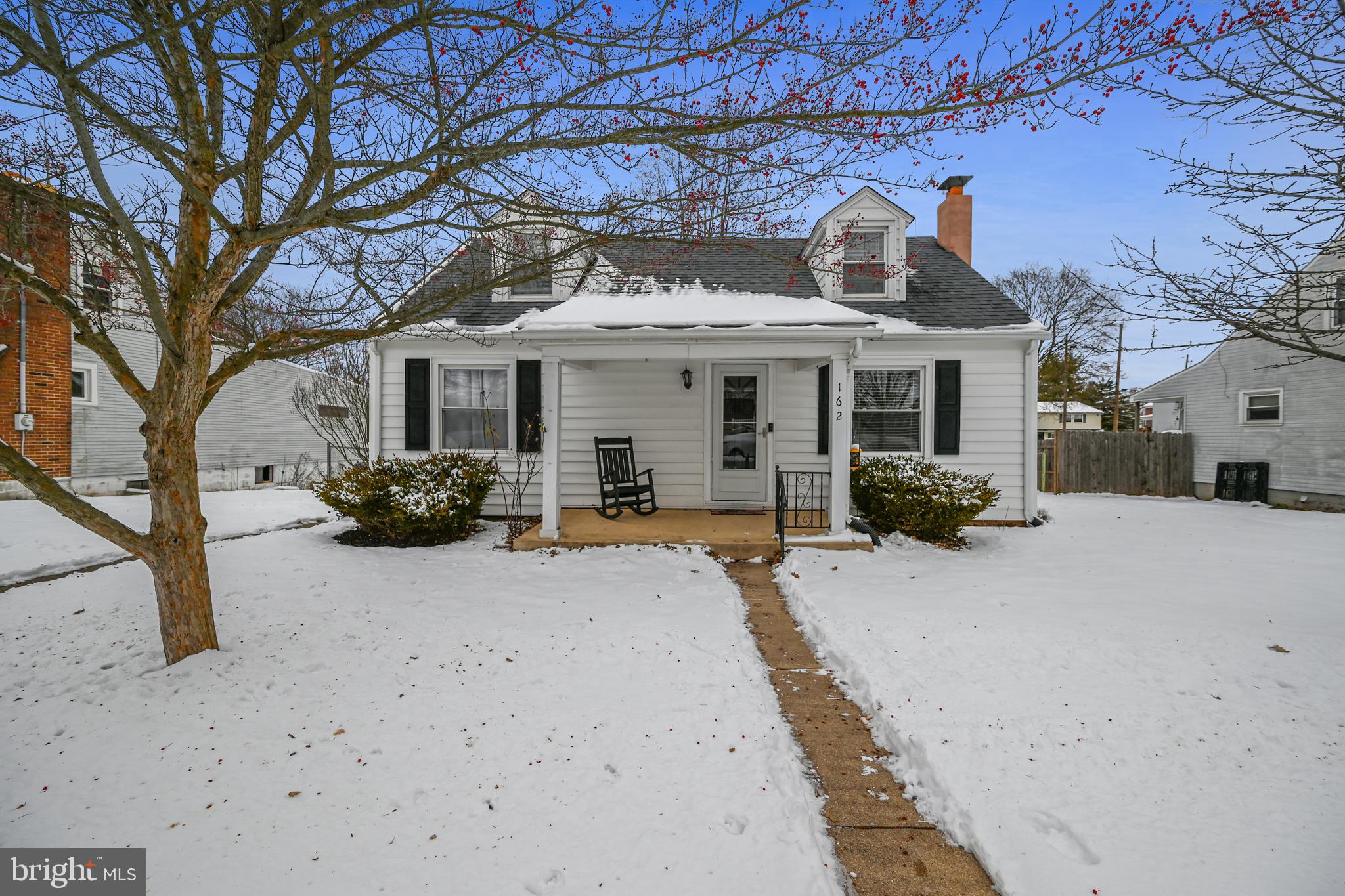 WOW! Here is a great opportunity to purchase an adorable cape in Mt. Wolf borough. This little beauty offers 3 bedrooms, 2 baths and a detached 2 car garage just a short walk to parks and schools. Enjoy longs baths in your large second floor jetted bathtub. Recent updates include new flooring, new paint and refinished cabinets.