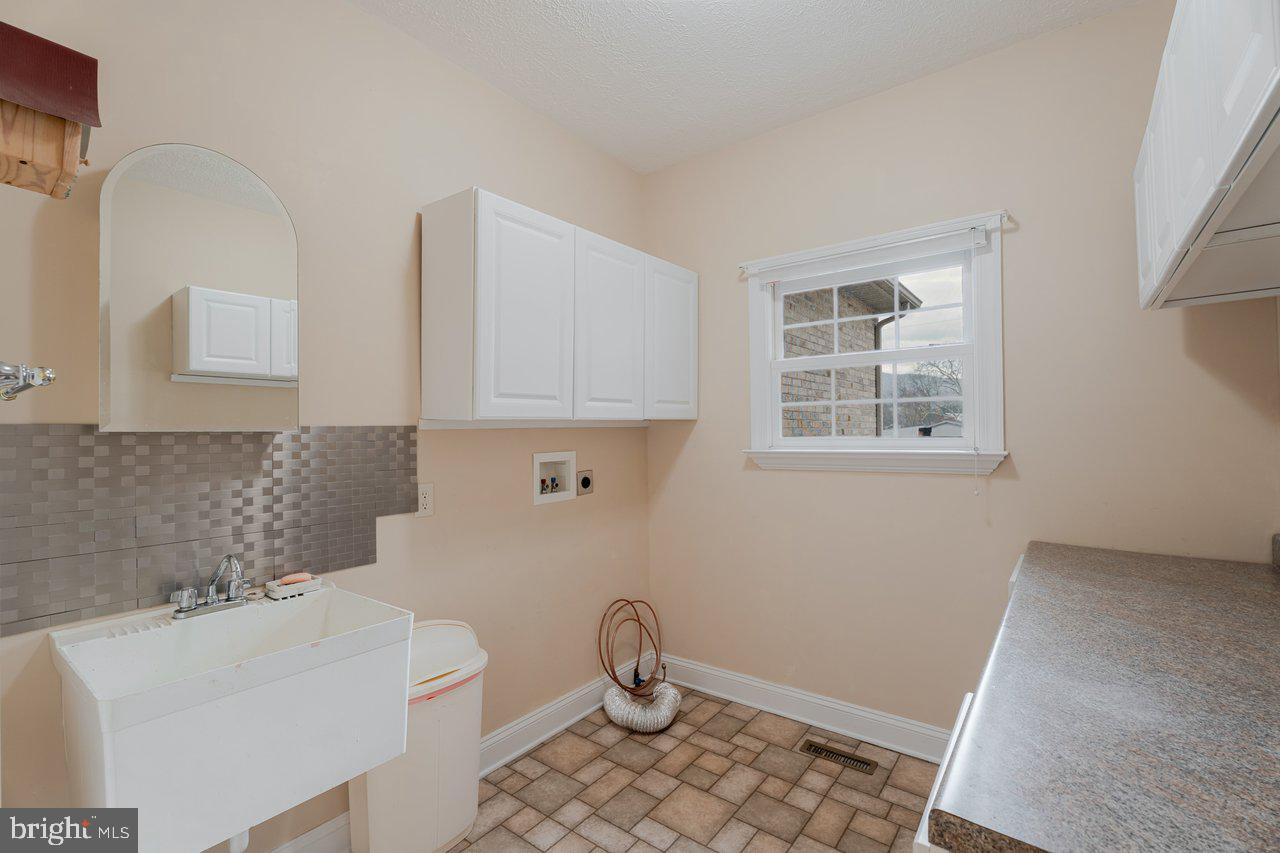 FAIRWAY MANOR - Residential