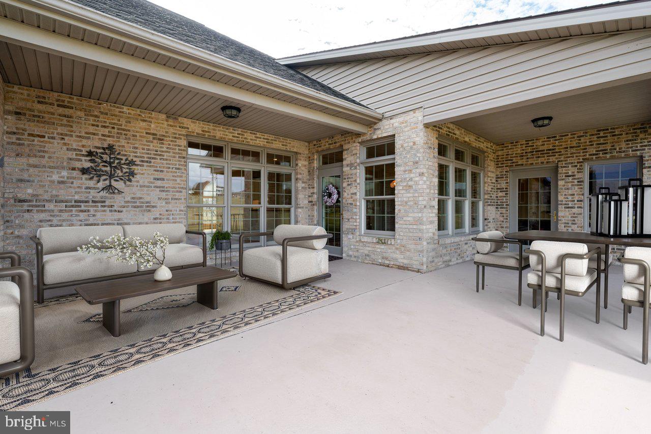 FAIRWAY MANOR - Residential