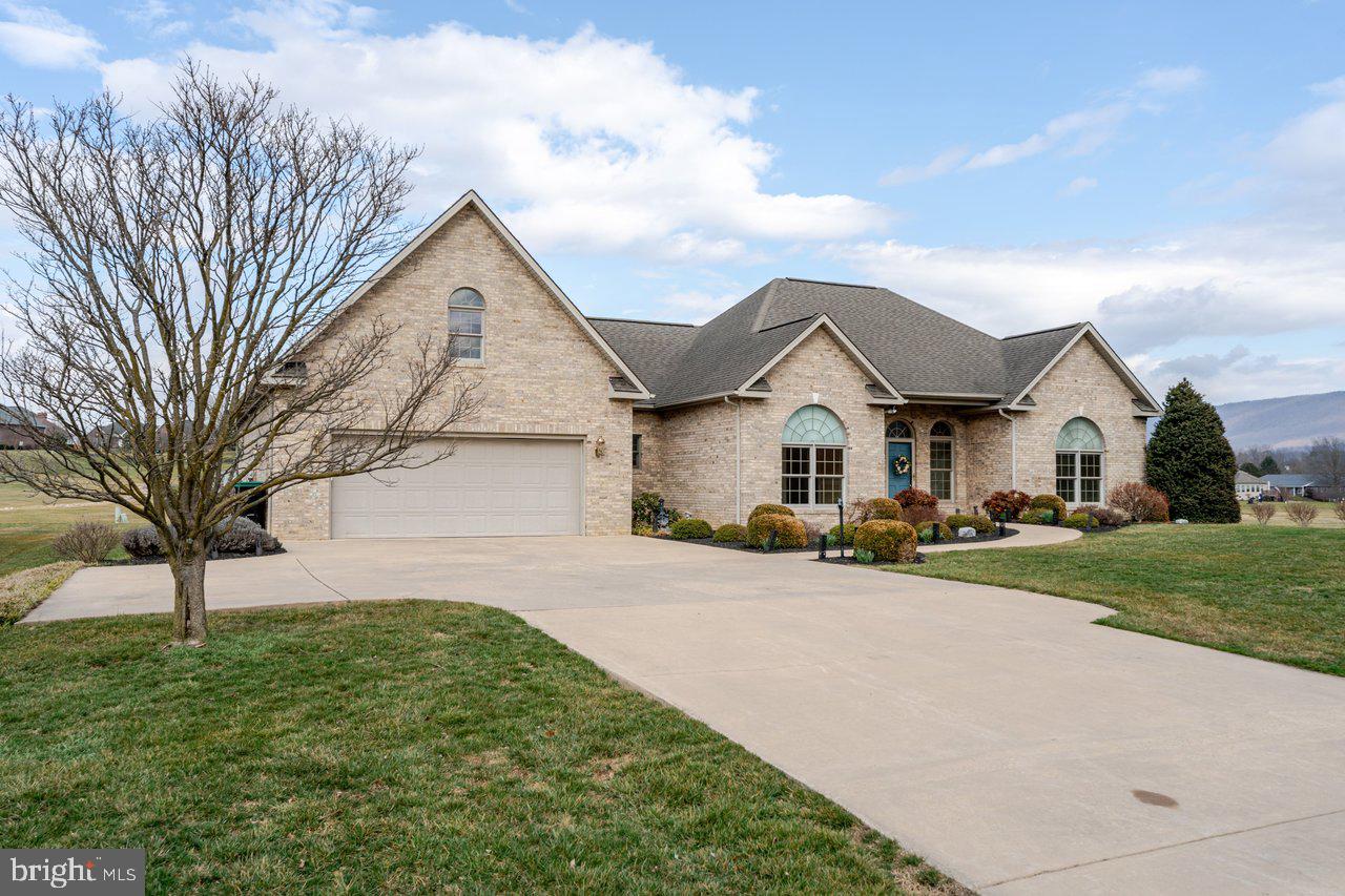 FAIRWAY MANOR - Residential