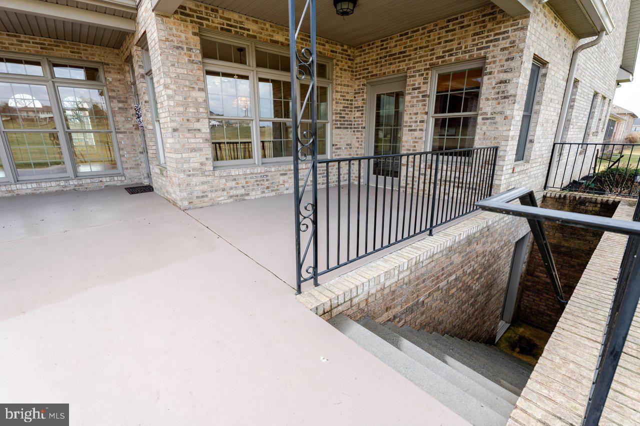 FAIRWAY MANOR - Residential