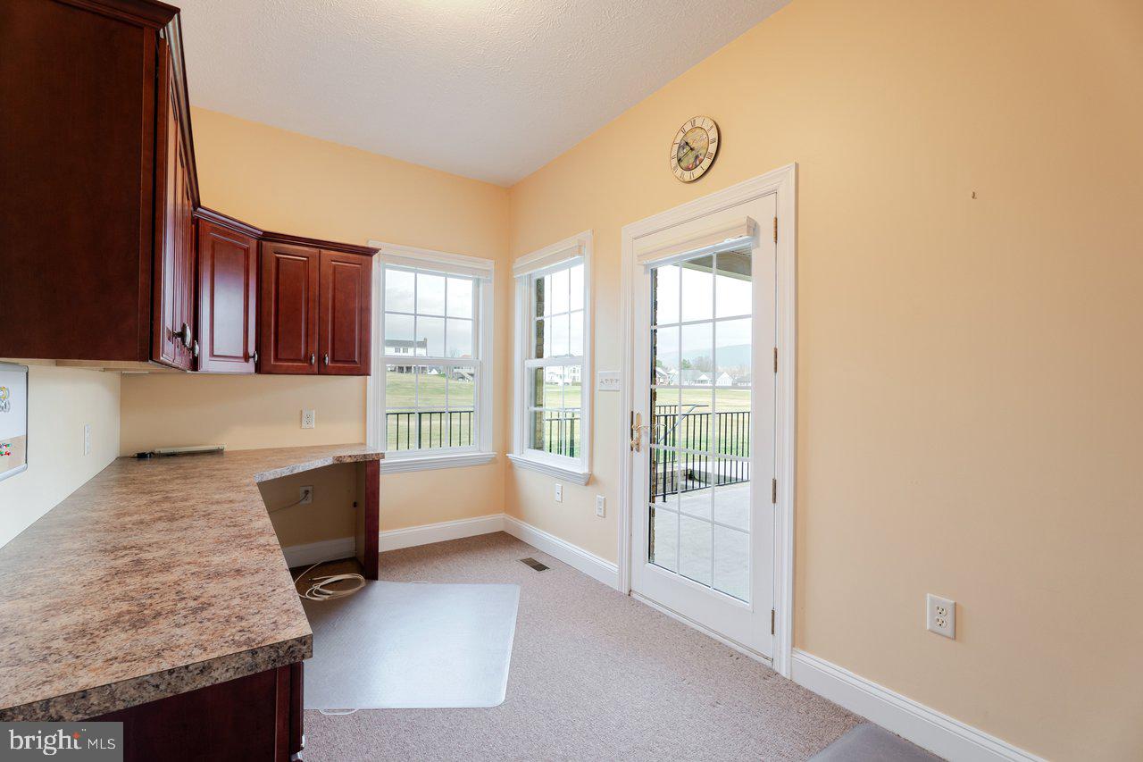FAIRWAY MANOR - Residential