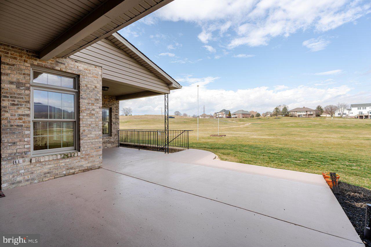 FAIRWAY MANOR - Residential