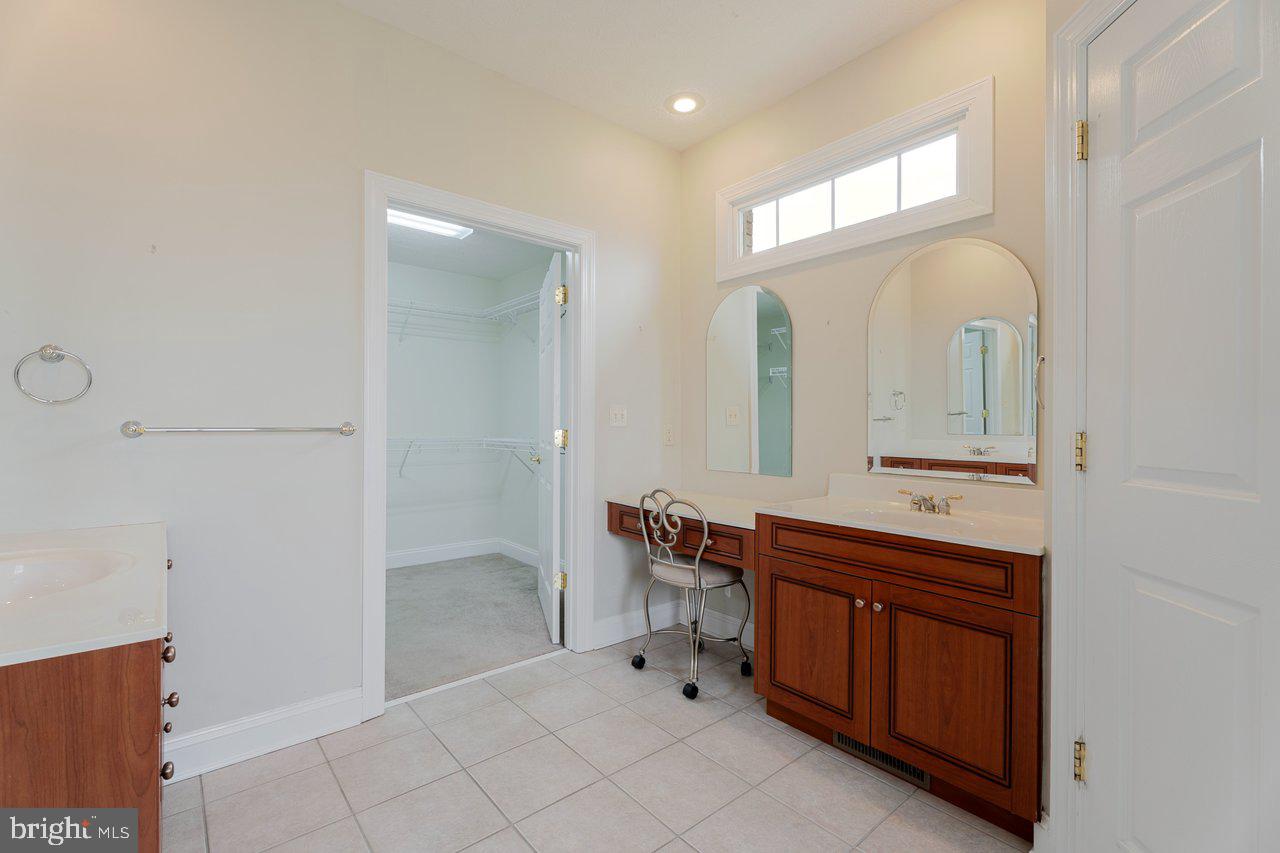 FAIRWAY MANOR - Residential